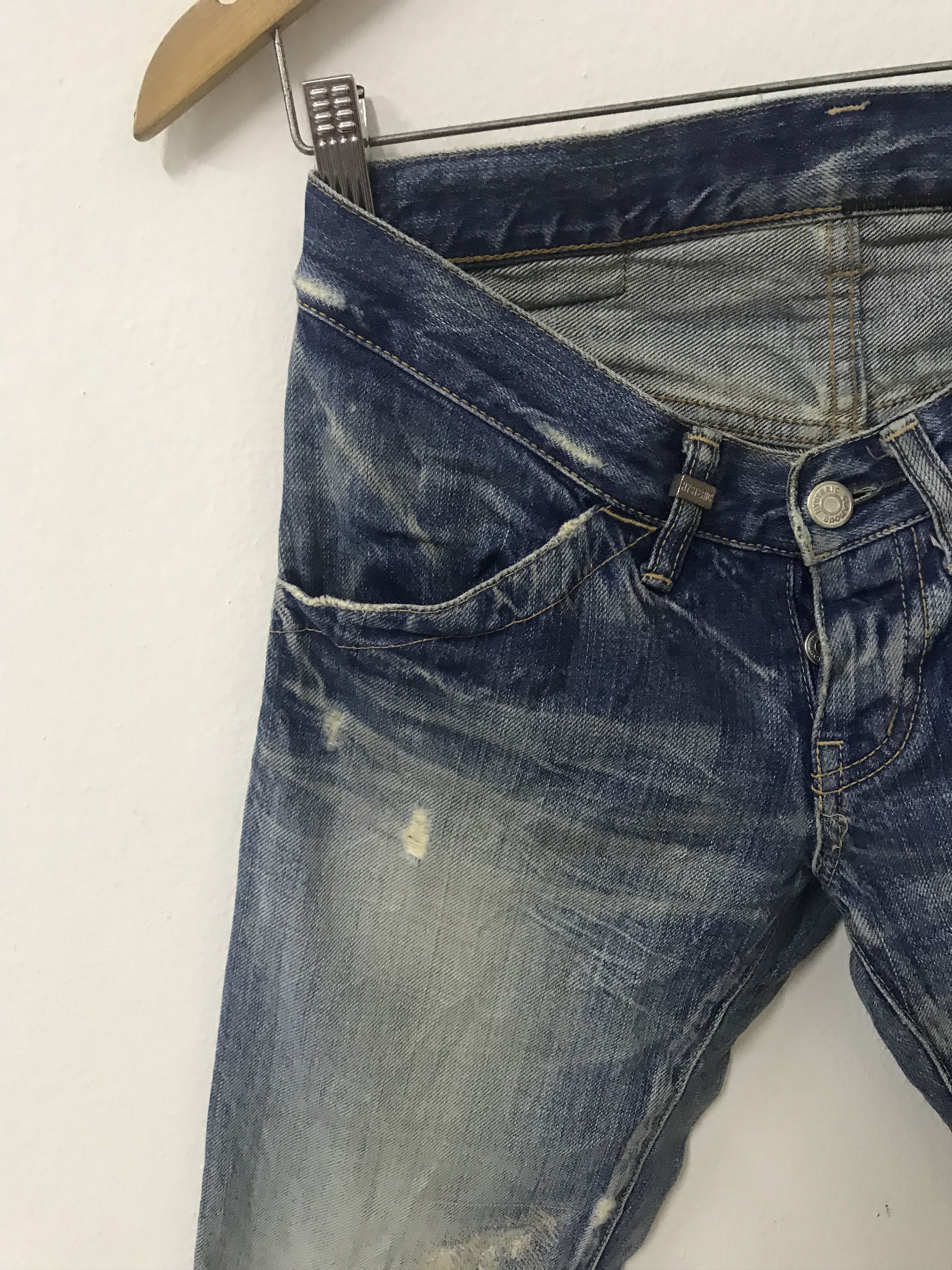 Hysteric Glamour Vintage distressed hysteric glamour crop short selvedge jean Size 30" / US 8 / IT 44 - 4 Thumbnail