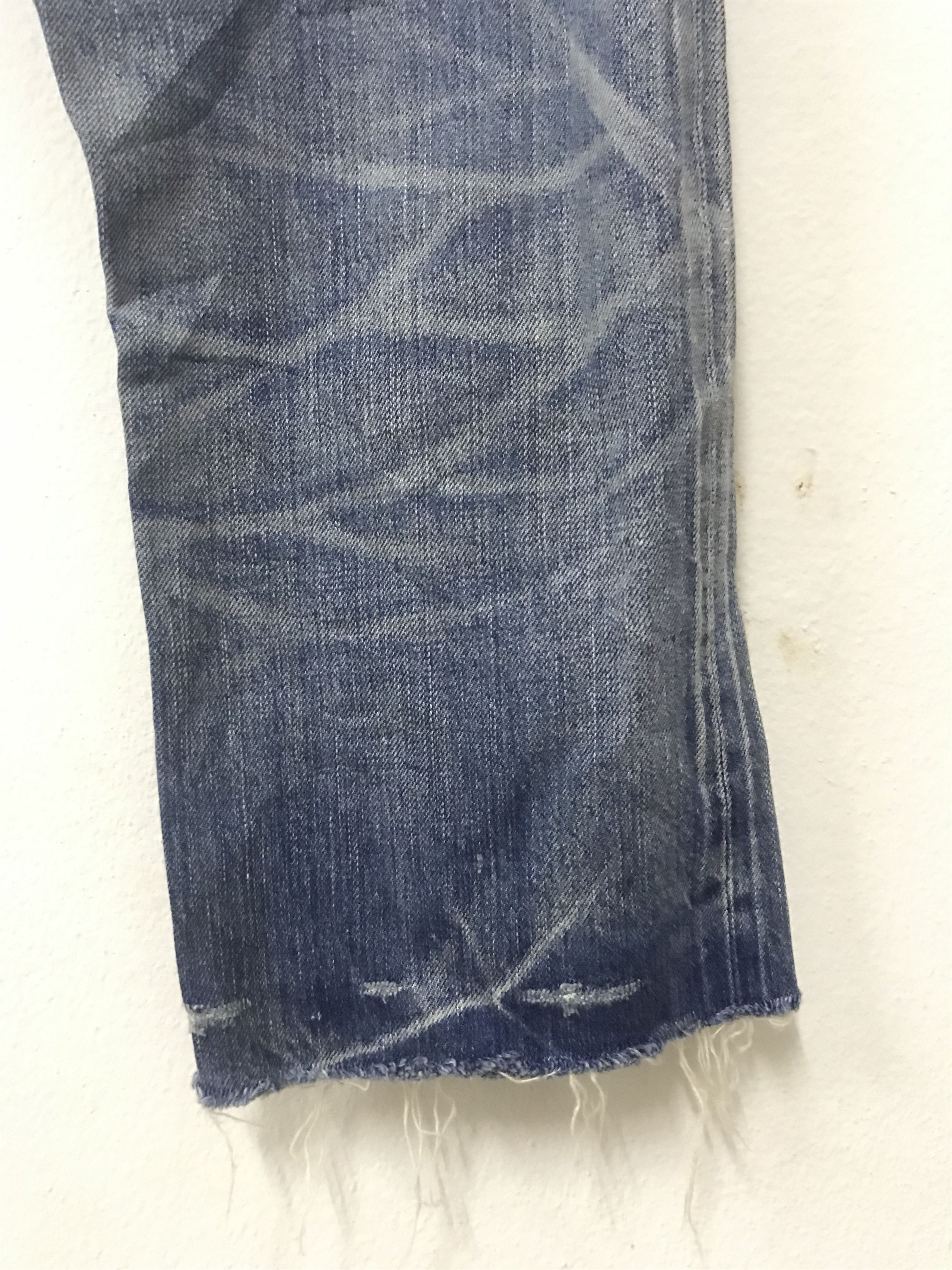Hysteric Glamour Vintage distressed hysteric glamour crop short selvedge jean Size 30" / US 8 / IT 44 - 17 Thumbnail