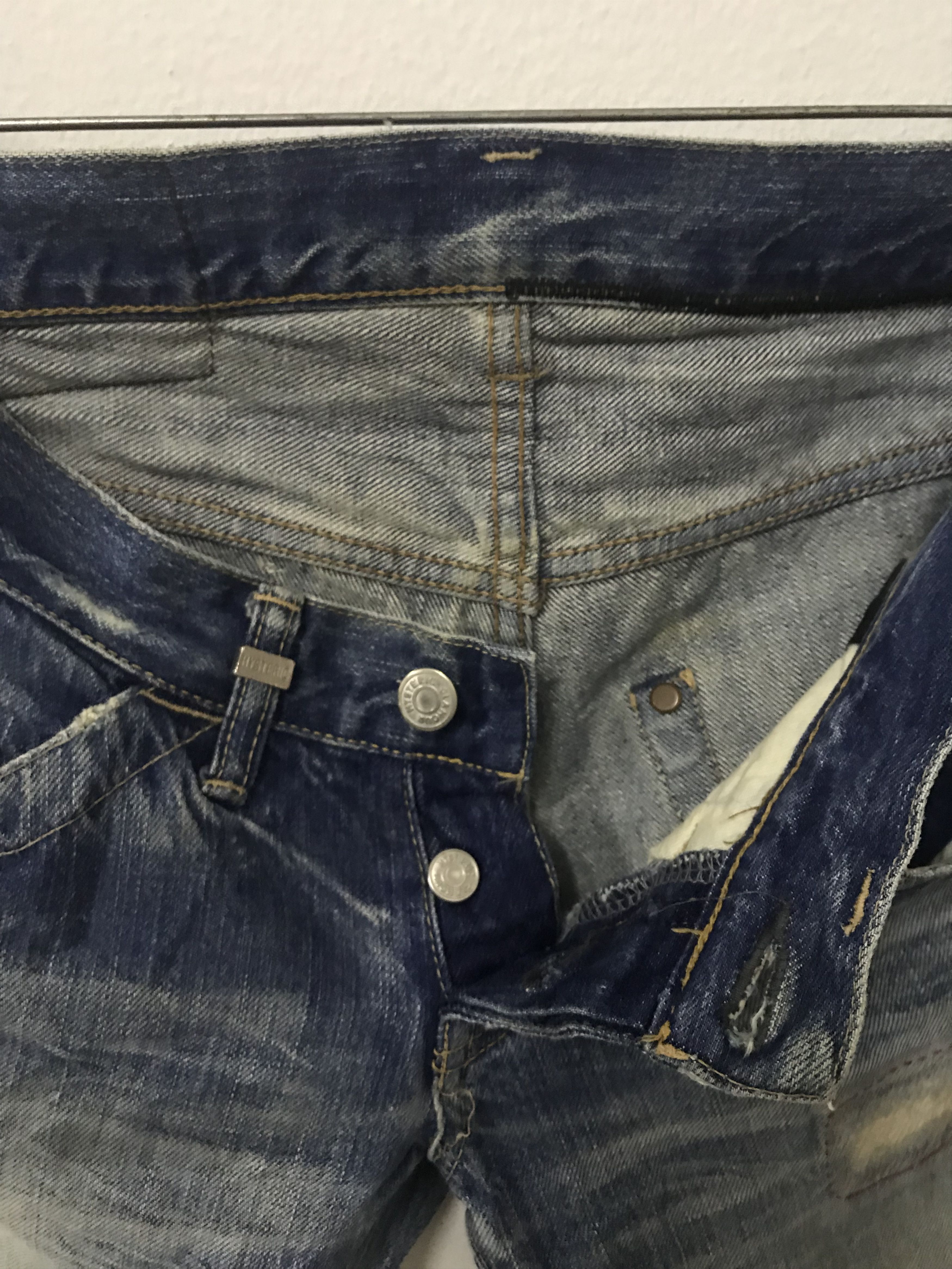 Hysteric Glamour Vintage distressed hysteric glamour crop short selvedge jean Size 30" / US 8 / IT 44 - 21 Thumbnail