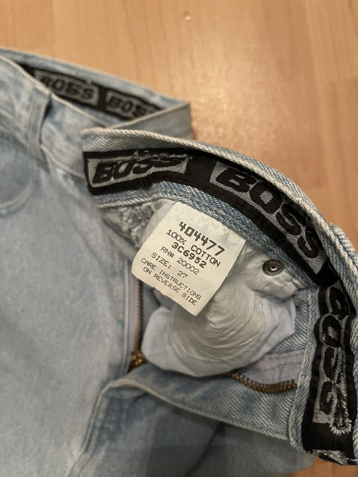 Hugo Boss × Vintage Hugo Boss vintage 90s big logo denim pants mom fit jeans Size 25" / US 0 / IT 36 - 12 Thumbnail