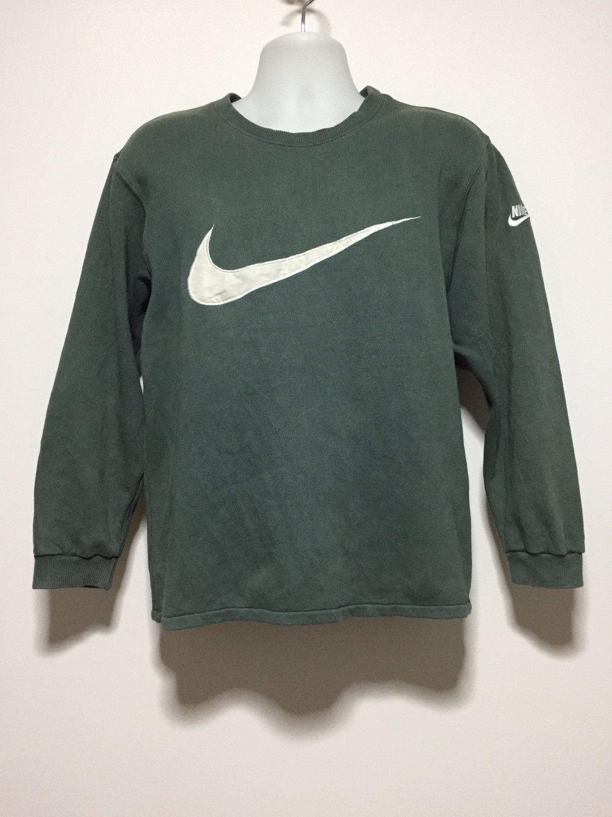 Nike × Vintage Vintage Nike Big Swoosh Patches Logo Sweatshirt Size US L / EU 52-54 / 3 - 1 Thumbnail