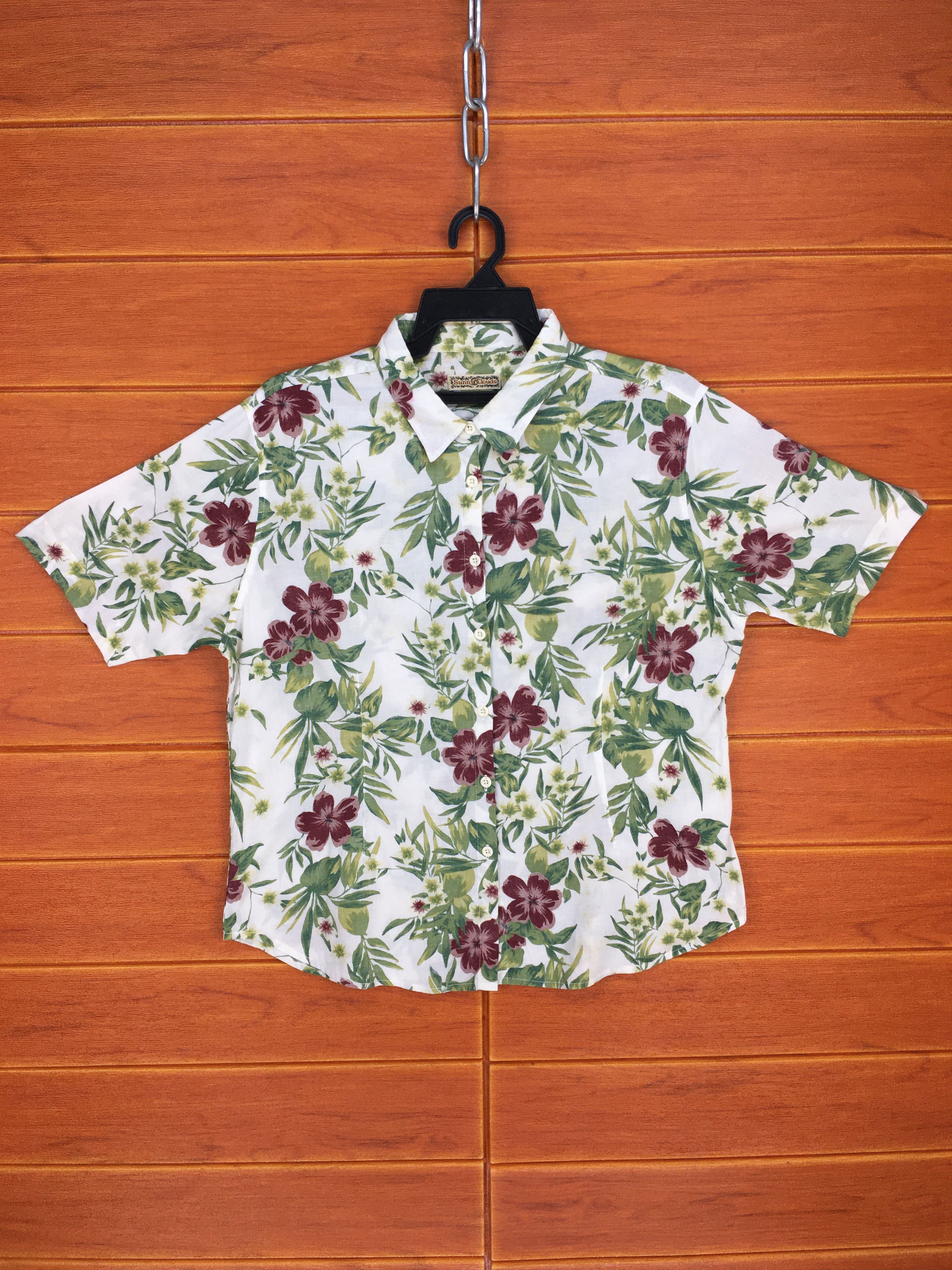 Japanese Brand Japanese Brand SUNNY CLOUDS Women Hawaiian Shirt Size ONE SIZE - 1 Thumbnail