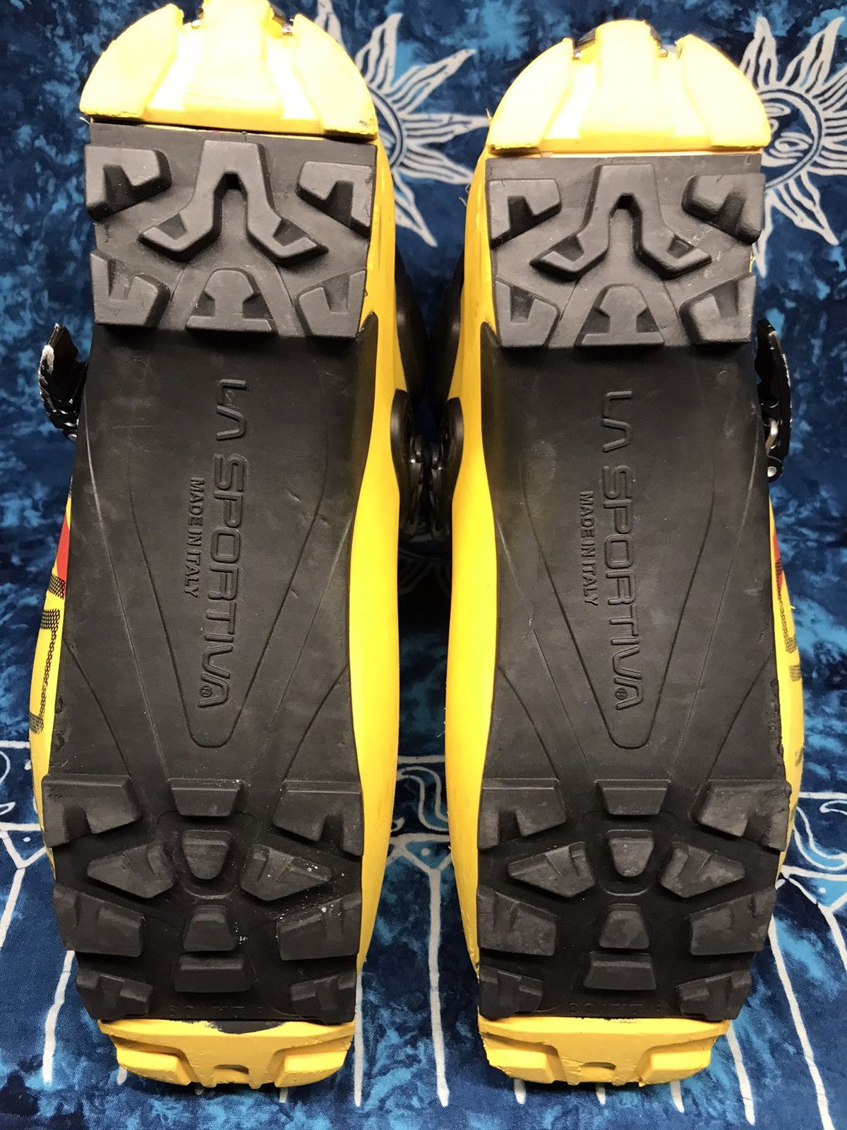 Carbon Vintage La Sportiva Spitfire CARBON Alpine Touring Ski Boots Size US 10 / EU 43 - 22 Thumbnail