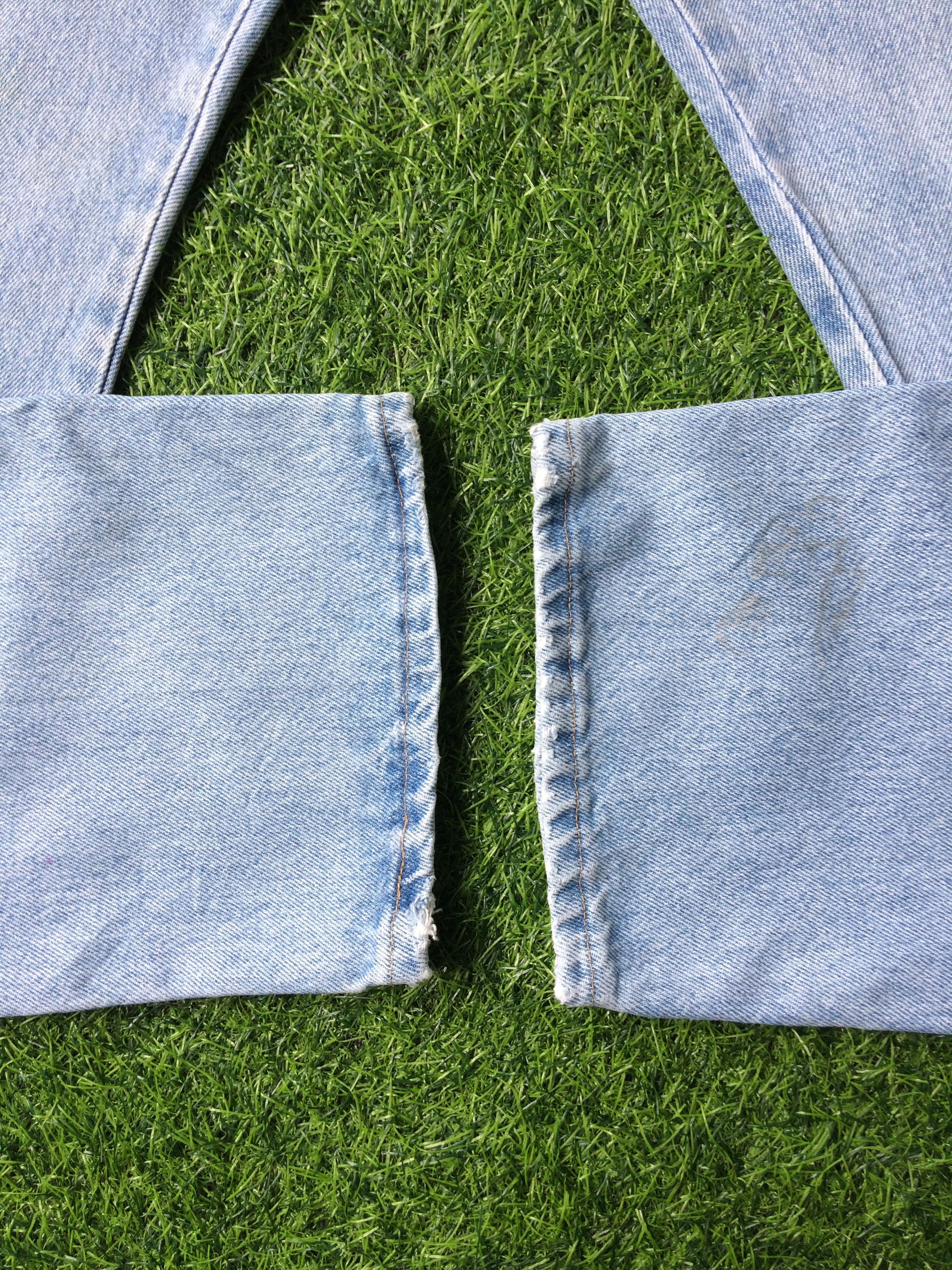 Vintage Vintage 90's Light Wash Distressed Jeans #B-410 Size US 32 / EU 48 - 6 Thumbnail