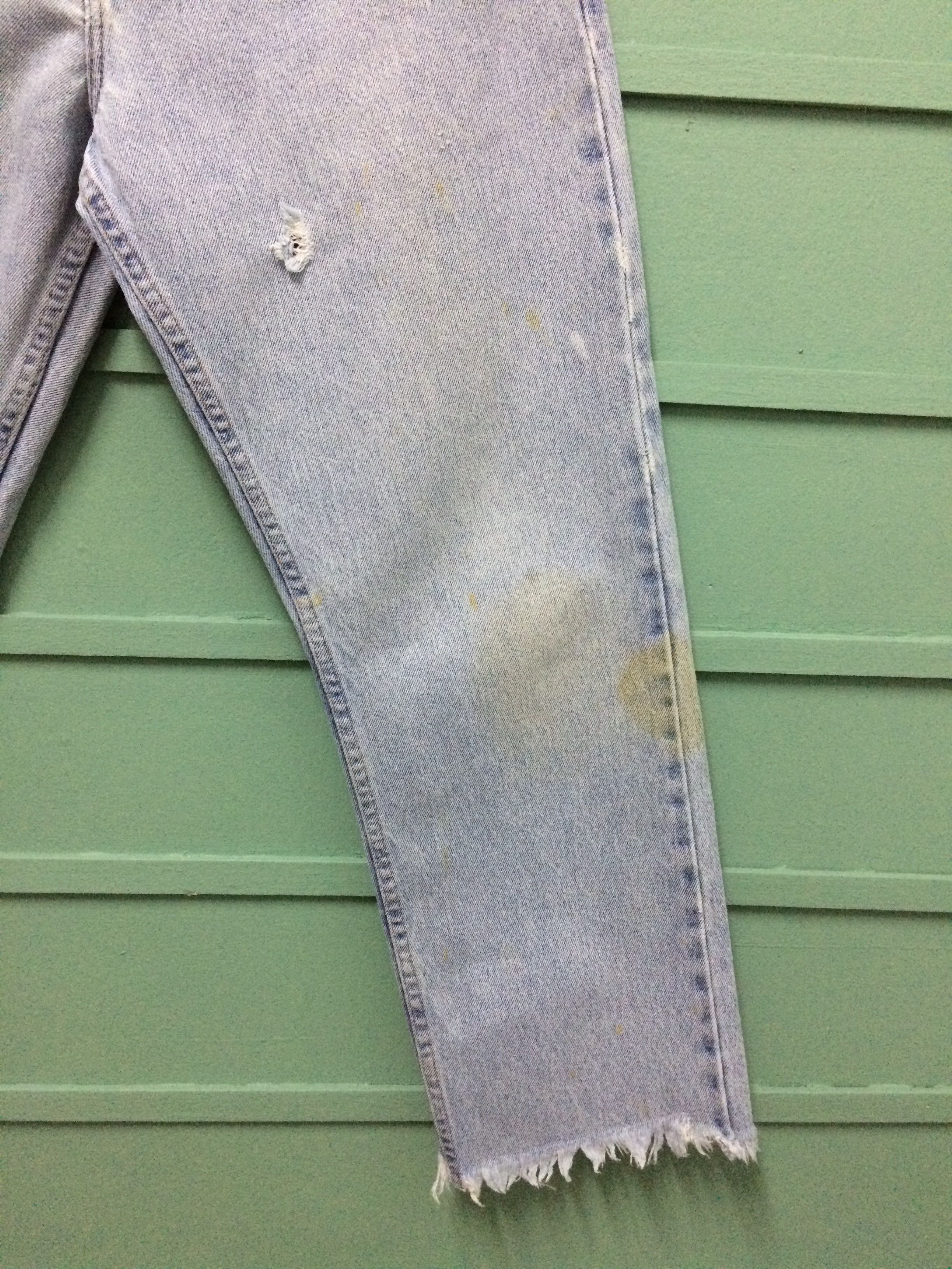 Vintage Vintage Dirty Light Wash High Rise Jeans #B-141 Size 28" / US 6 / IT 42 - 6 Thumbnail