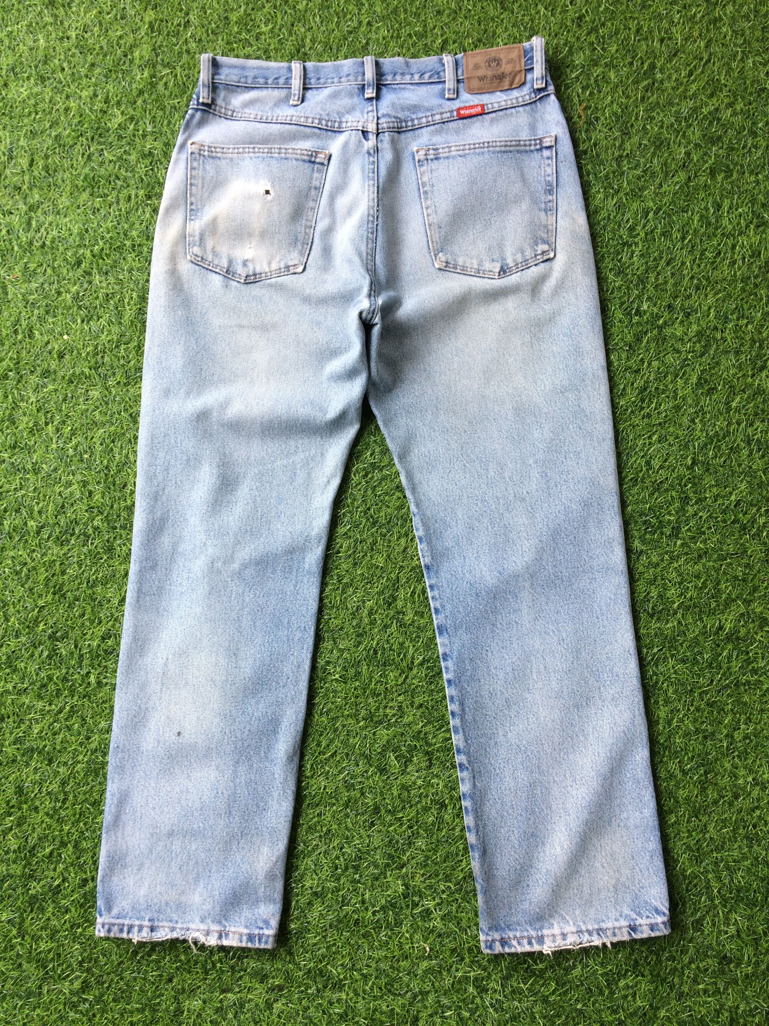 Wrangler Vintage 90's Light Wash Distressed Ripped Jeans #B-353 Size US 33 - 2 Thumbnail