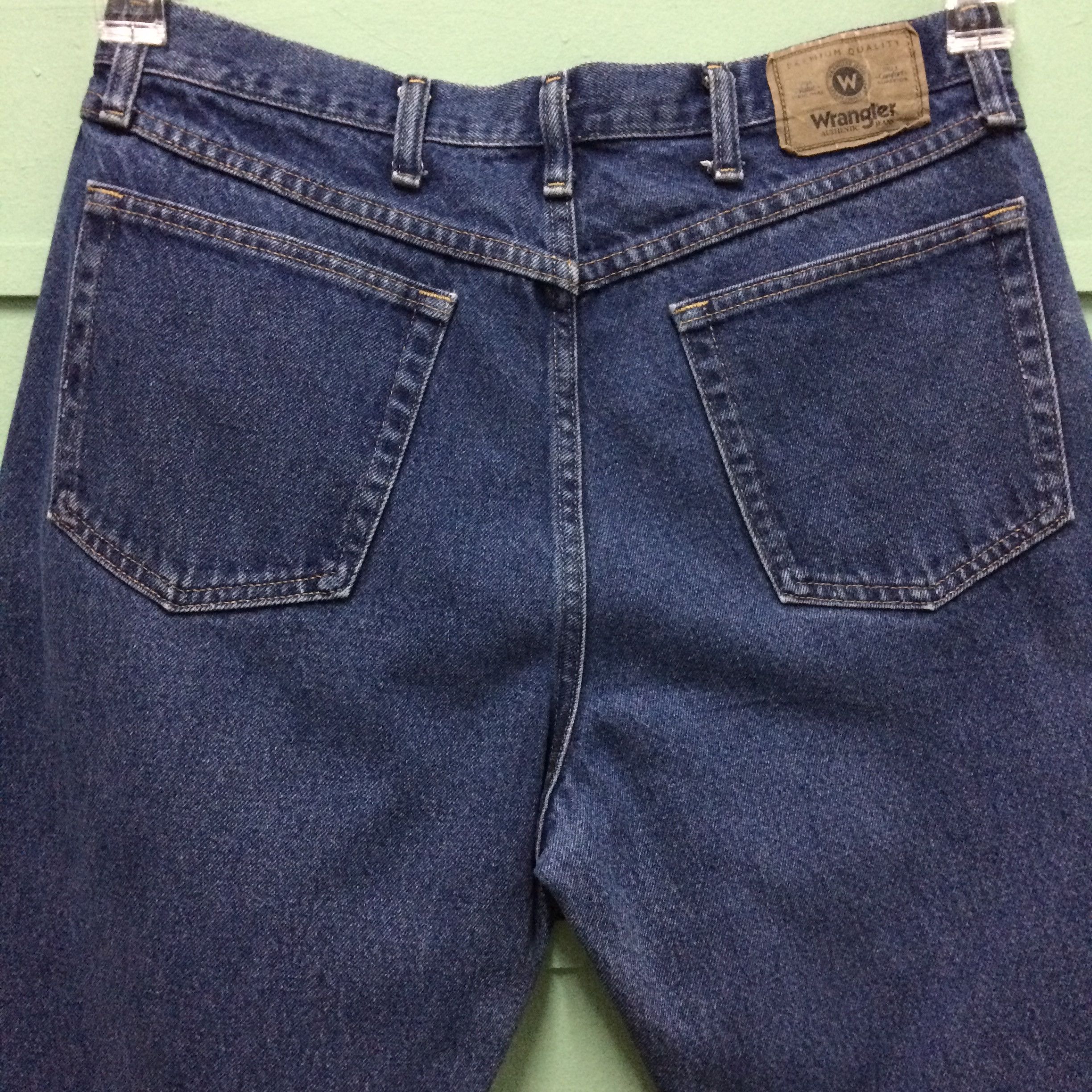 Vintage Vintage 90's Distressed Ripped Dark Wash Jeans #B-169 Size US 33 - 9 Thumbnail