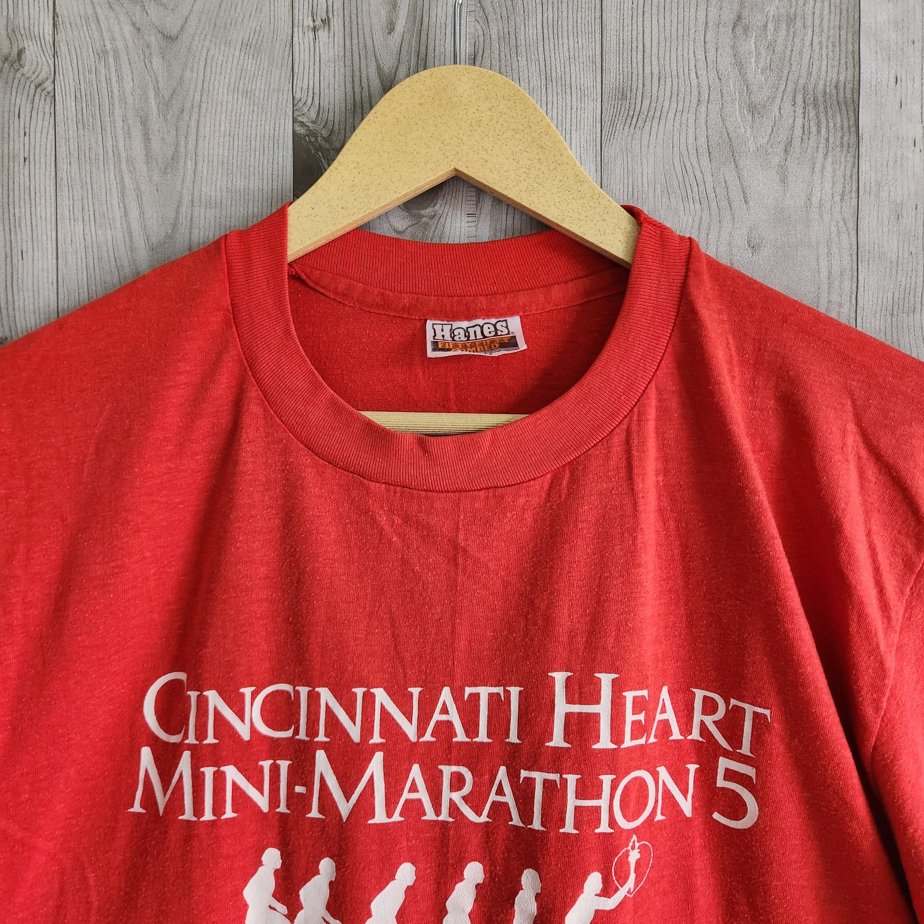 Hanes × Vintage Vintage 80s Cincinnati Heart Mini-Marathon TShirt Size US M / EU 48-50 / 2 - 14 Thumbnail