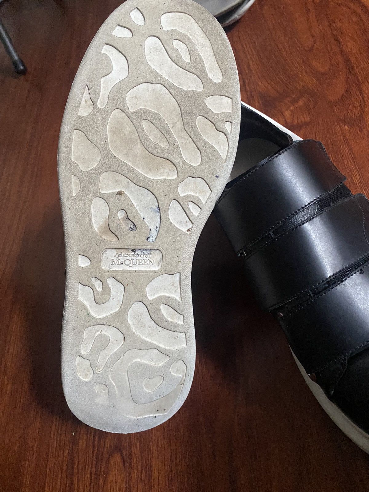 Alexander McQueen Alexander McQueen Oversized Sneaker Strap Shoe Size US 9.5 / EU 42-43 - 9 Thumbnail