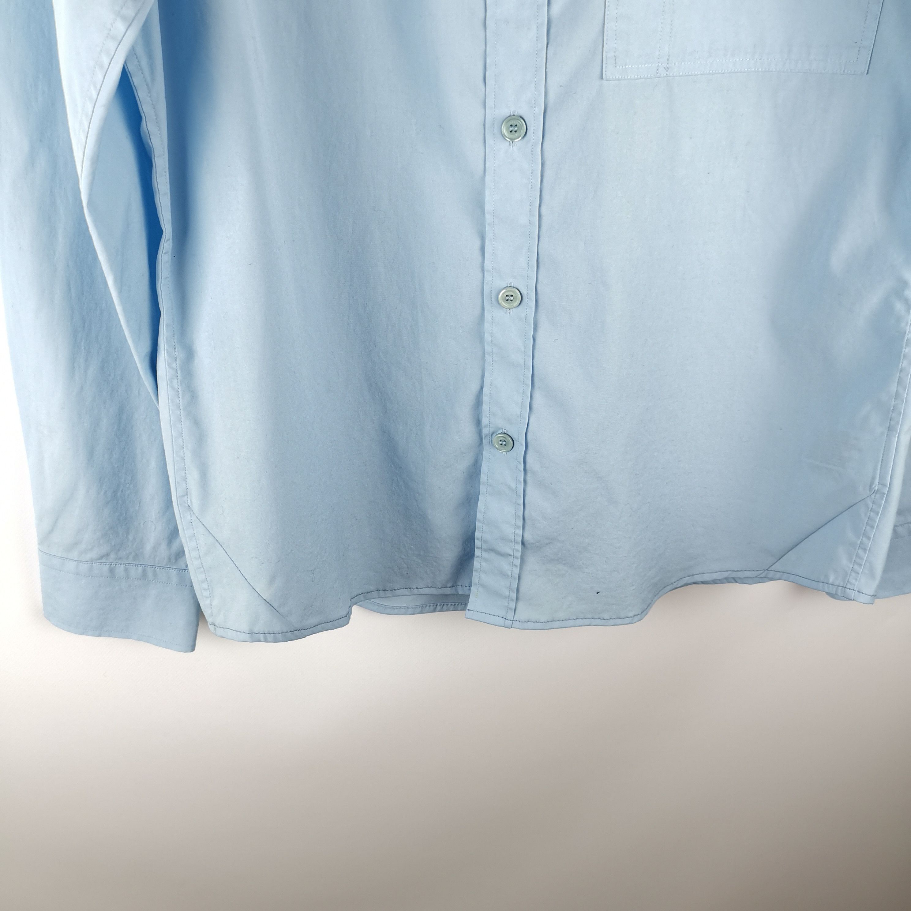 Burberry Burberry London England blue shirt size M Size US M / EU 48-50 / 2 - 2 Thumbnail