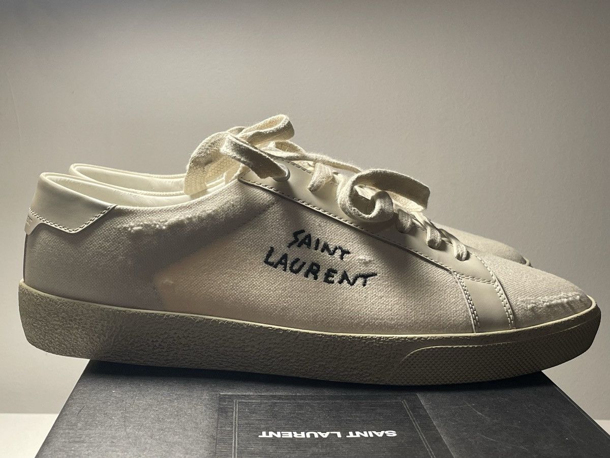 Court Classic Embroidered Low-Top Sneakers
