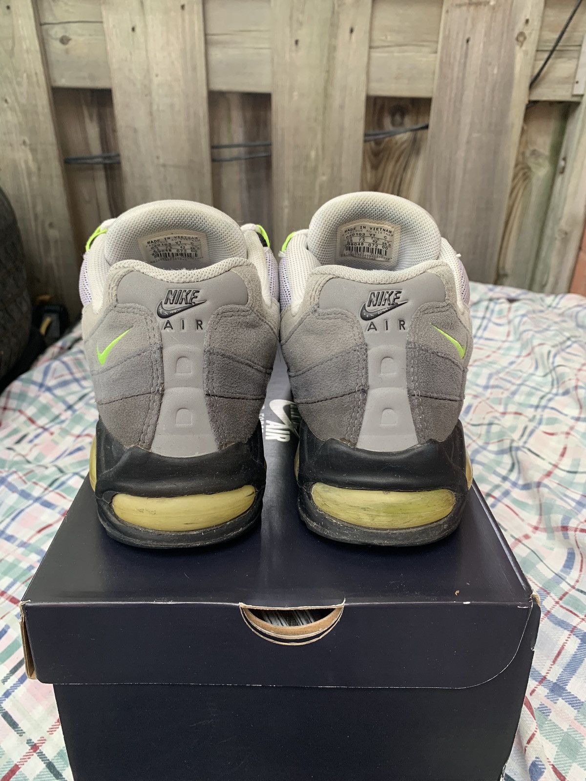 Nike Air Max 95 Neon 2005 Size US 8.5 / EU 41-42 - 3 Thumbnail