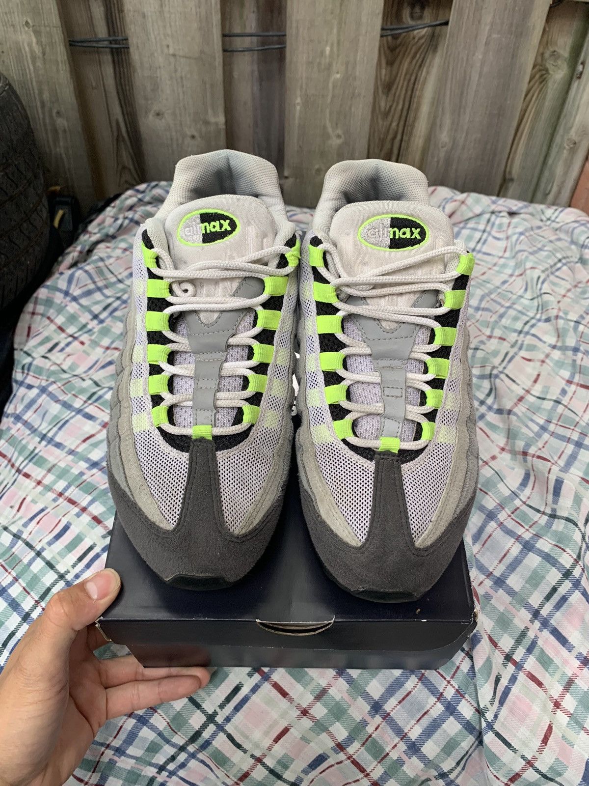 Nike Air Max 95 Neon 2005 Size US 8.5 / EU 41-42 - 2 Thumbnail