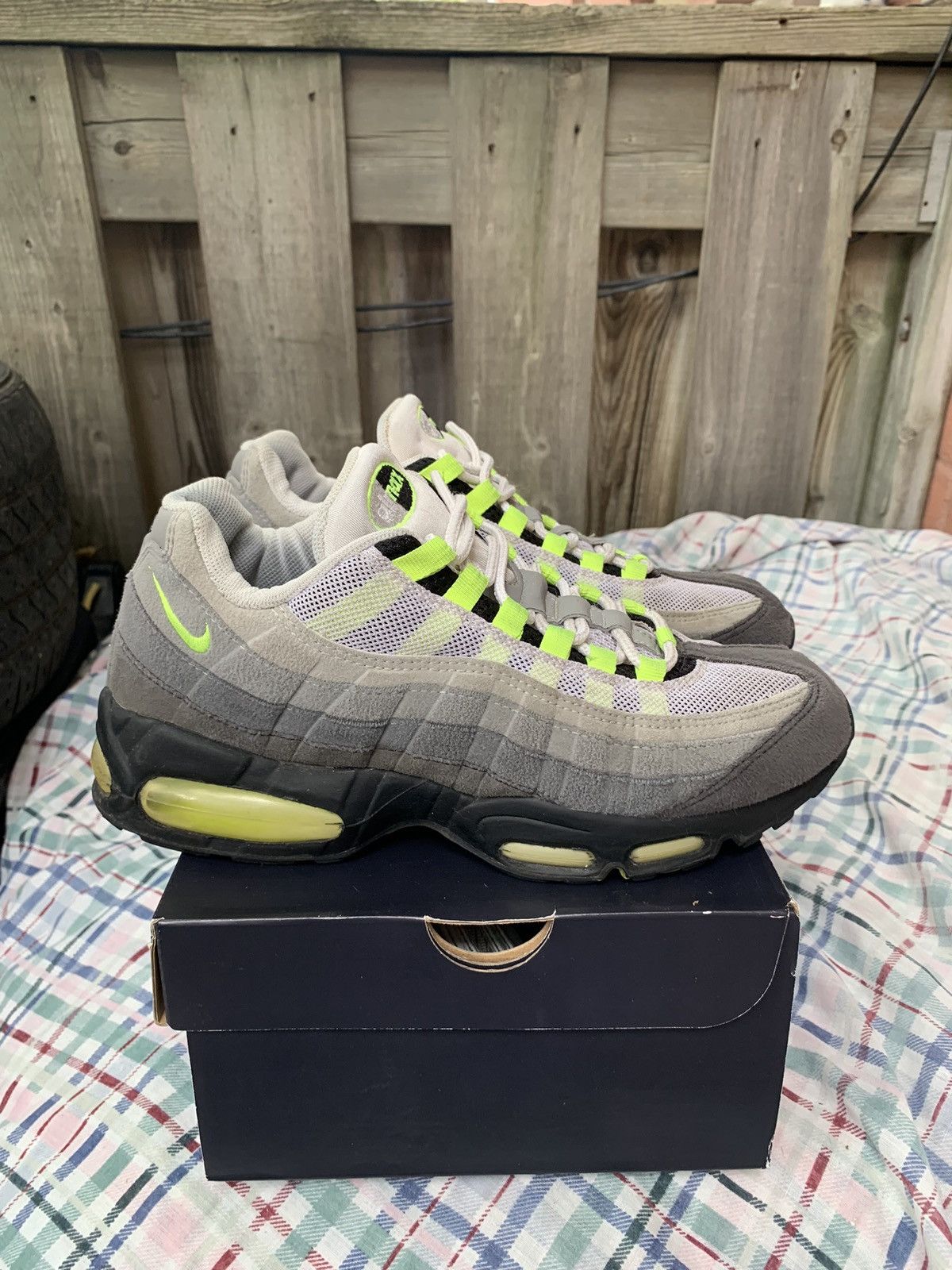 Nike Air Max 95 Neon 2005 Size US 8.5 / EU 41-42 - 1 Thumbnail