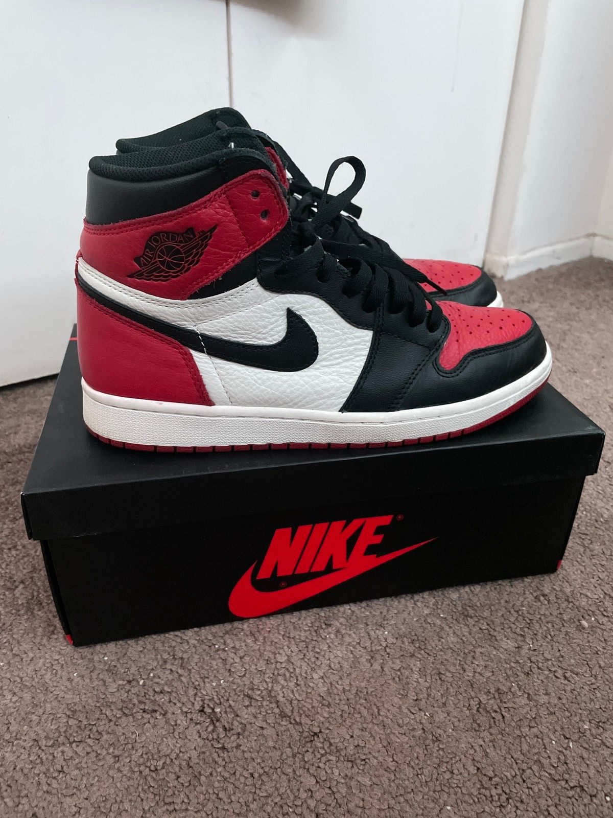 Pre-owned Jordan Nike Air Jordan 1 Retro High Og Bred Toe 2018 Shoes In Red