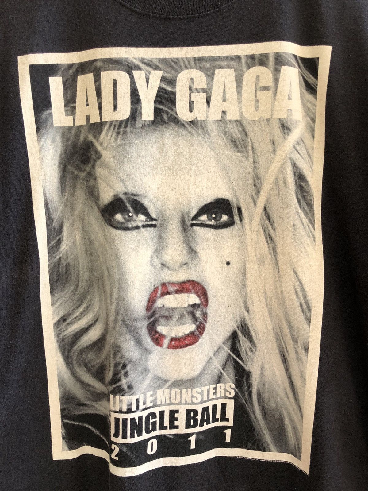 Band Tees Lady Gaga Little Monsters Jingle Ball 2011 Size US L / EU 52-54 / 3 - 2 Thumbnail