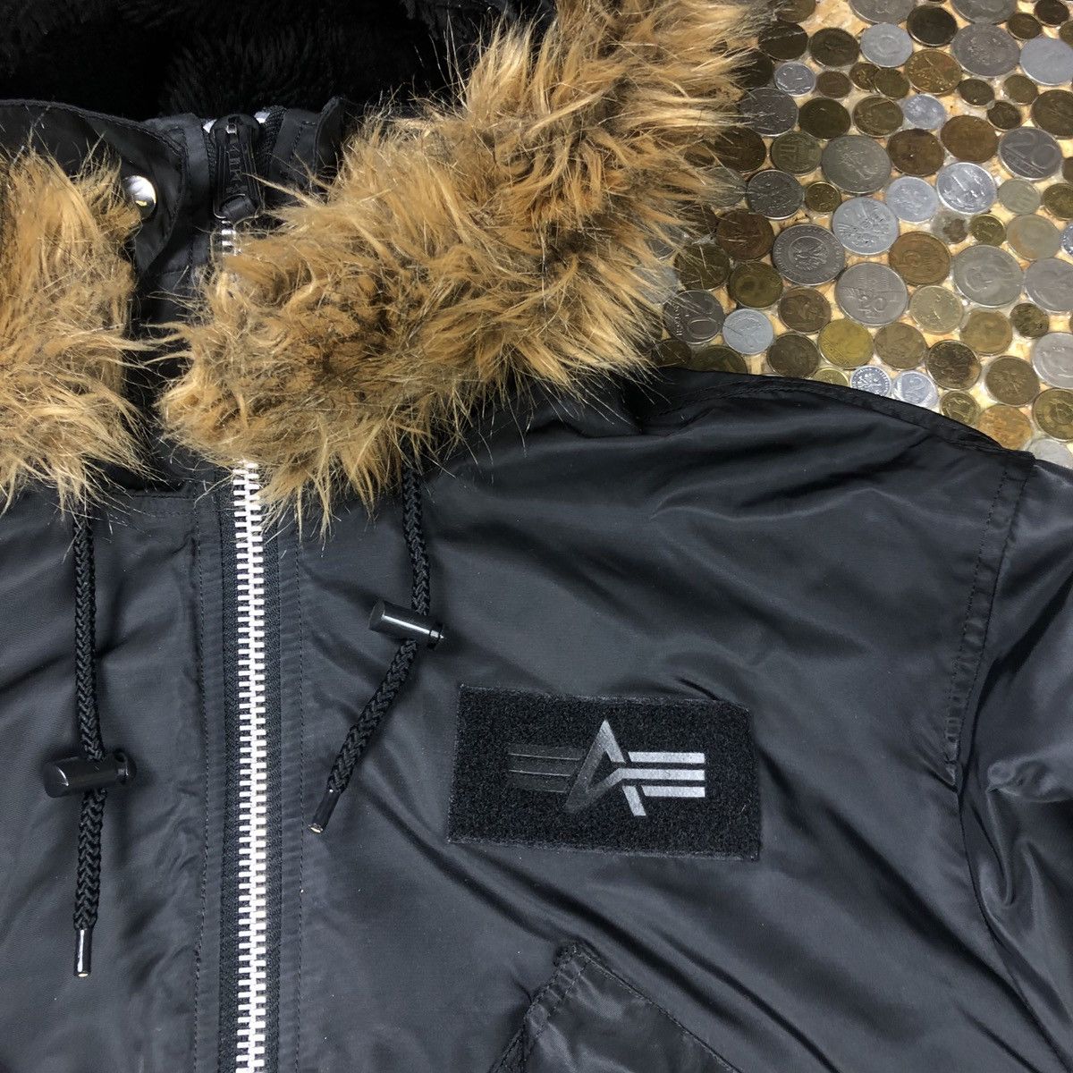 Alpha Industries × Vintage Alpha Industries Vintage bomber jacket Size M / US 6-8 / IT 42-44 - 2 Thumbnail