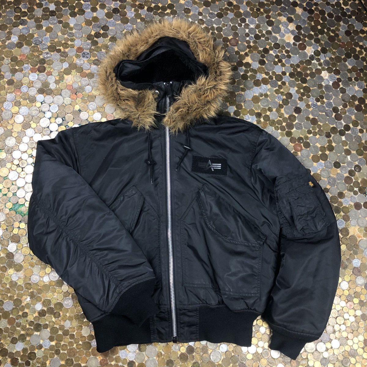 Alpha Industries × Vintage Alpha Industries Vintage bomber jacket Size M / US 6-8 / IT 42-44 - 1 Thumbnail