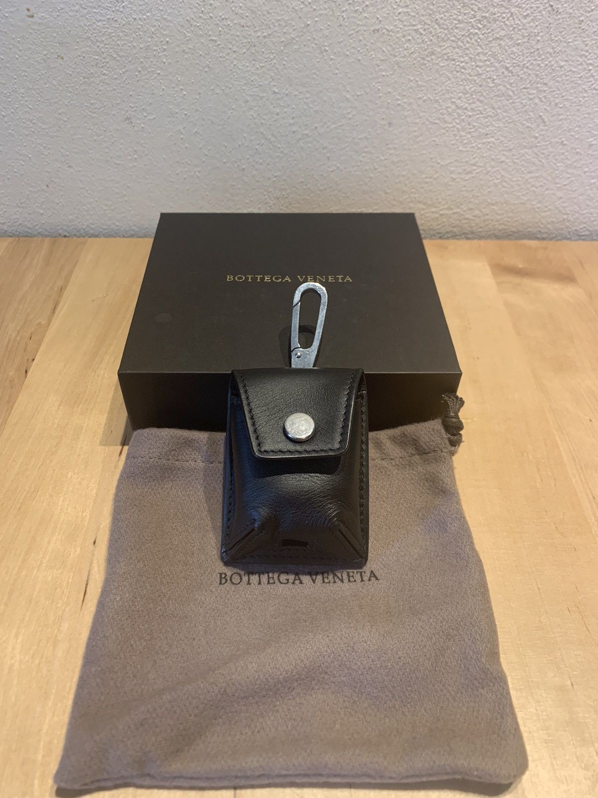 Bottega Veneta Bottega Veneta Black Leather AirPods Cover Made in Italy Size ONE SIZE - 1 Thumbnail