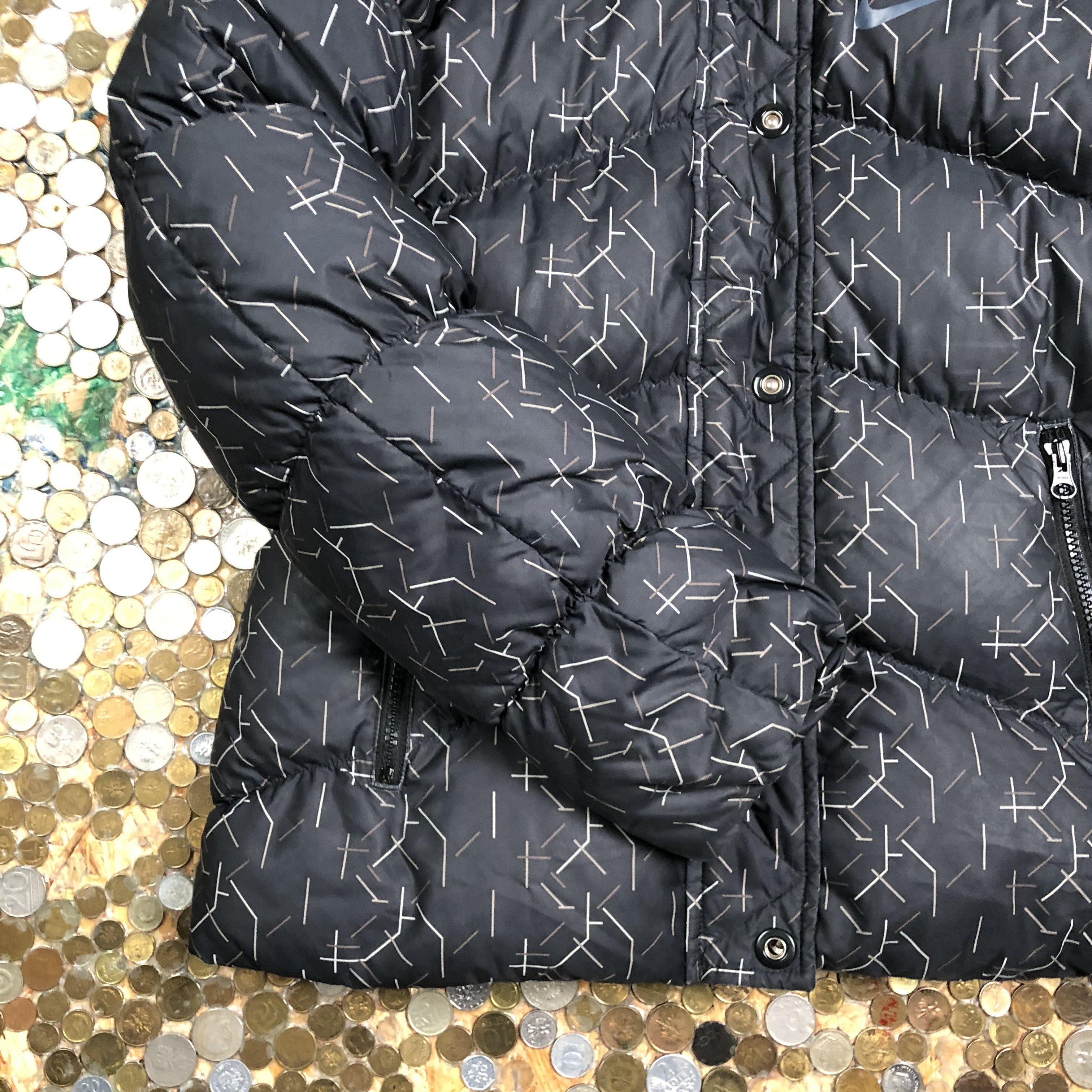 Nike Nike Qualited Puffer Hoodie Jacket Size M / US 6-8 / IT 42-44 - 3 Thumbnail