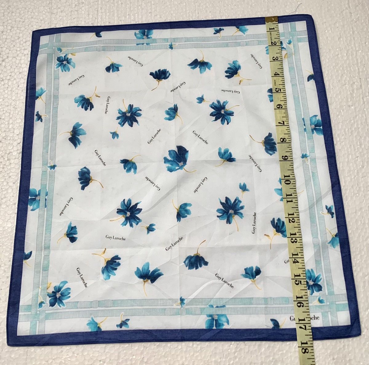 Guy Laroche Handkerchief / Bandana / Neckerchief