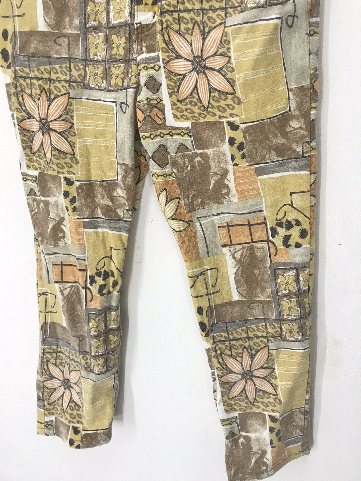Other Angelo marini full print floral pants g30 Size US 30 / EU 46 - 2 Thumbnail