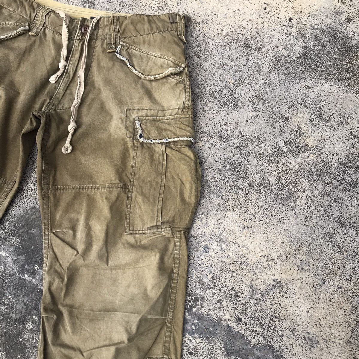 Vintage Vintage Amphibian Faded Zipper Leg Utility Cargo Pants Size US 34 / EU 50 - 5 Thumbnail