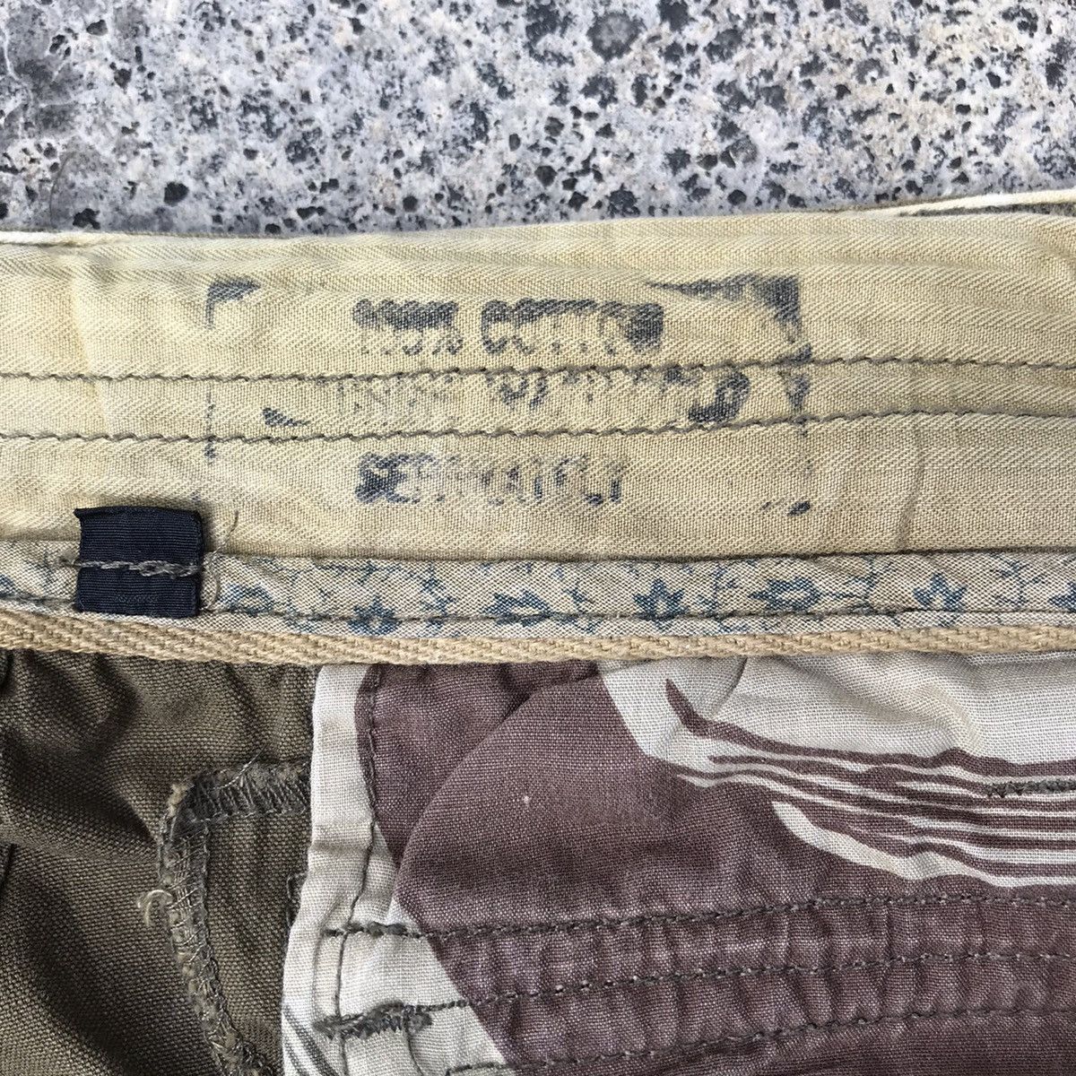 Vintage Vintage Amphibian Faded Zipper Leg Utility Cargo Pants Size US 34 / EU 50 - 11 Thumbnail