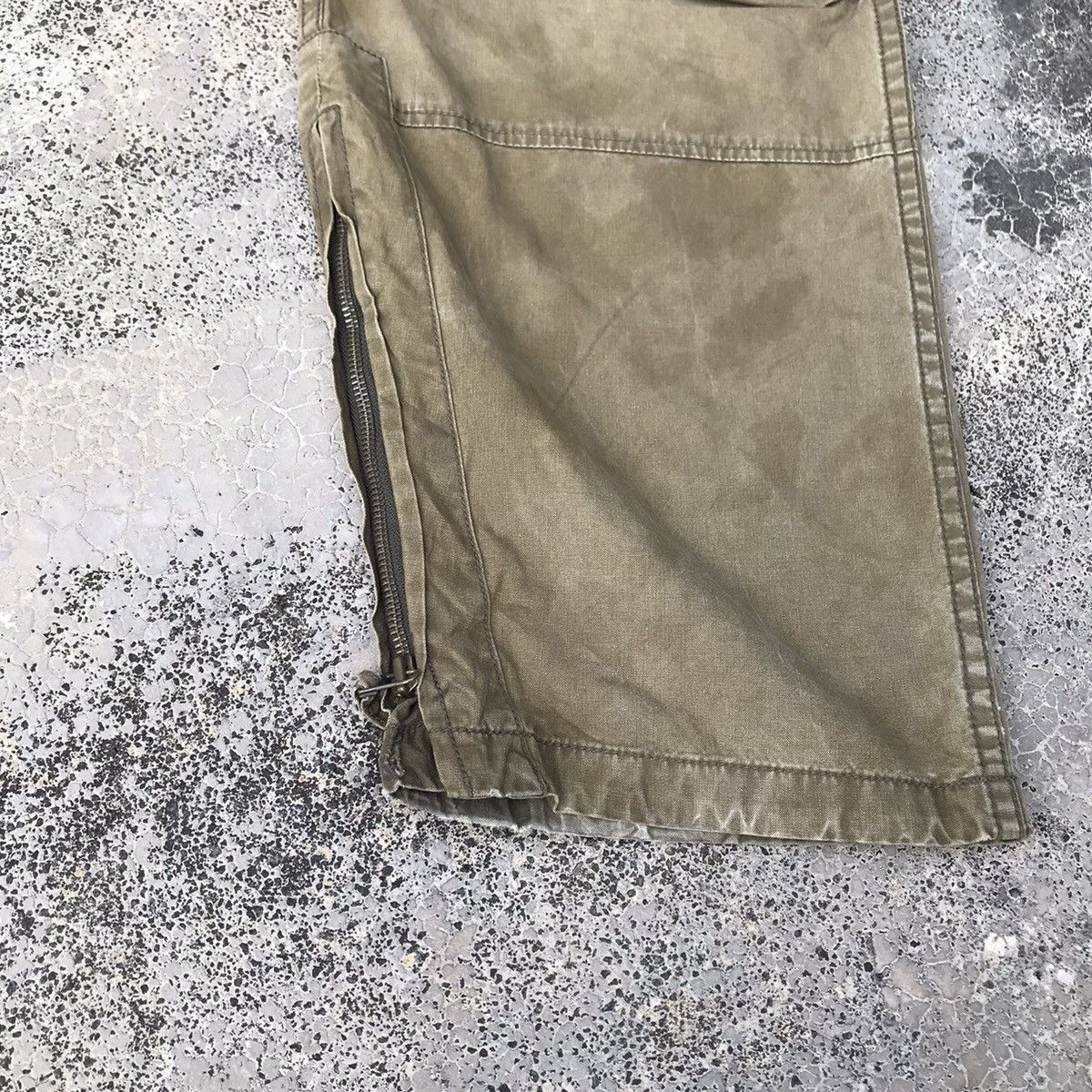 Vintage Vintage Amphibian Faded Zipper Leg Utility Cargo Pants Size US 34 / EU 50 - 6 Thumbnail