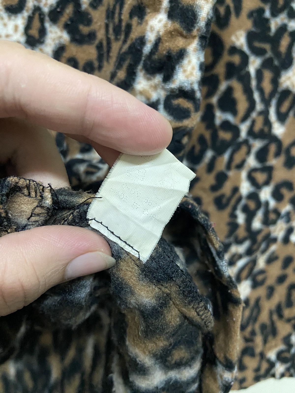 Japanese Brand Leopard Pattern Sweater Size US L / EU 52-54 / 3 - 9 Thumbnail