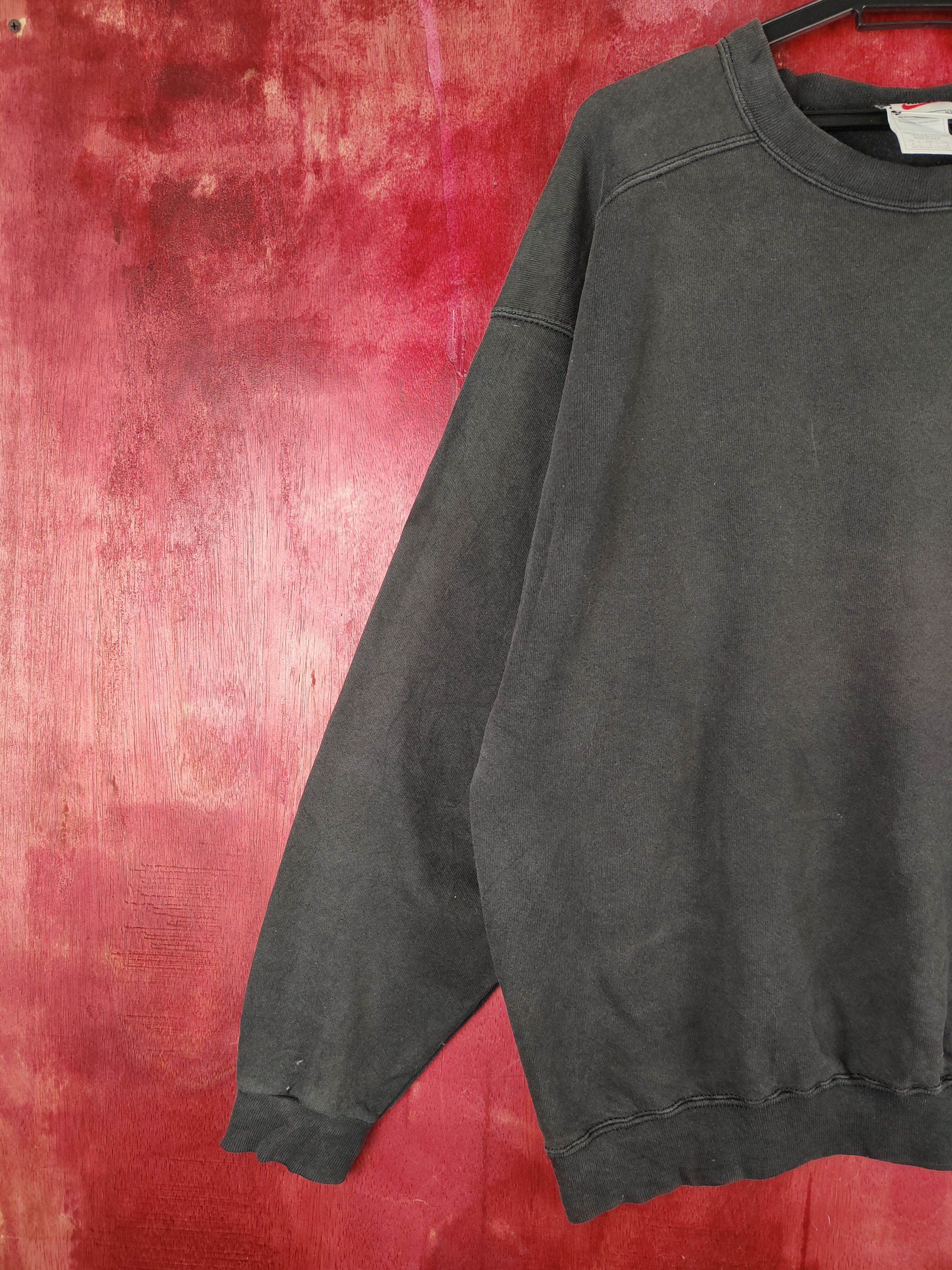 Nike Nike made in usa vintage Black Faded Sweatshirt #S629 Size US M / EU 48-50 / 2 - 3 Thumbnail