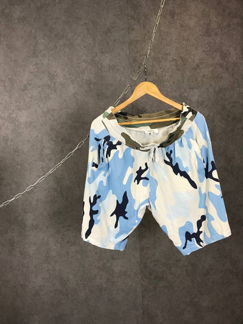 Valentino Valentino Garavani shorts Size US 34 / EU 50 - 1 Thumbnail