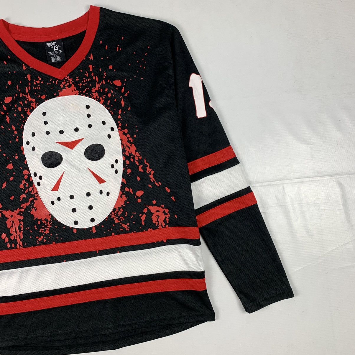 Vintage Vintage The Friday 13th Vorhees Family Movie Jersey Size US S / EU 44-46 / 1 - 3 Thumbnail