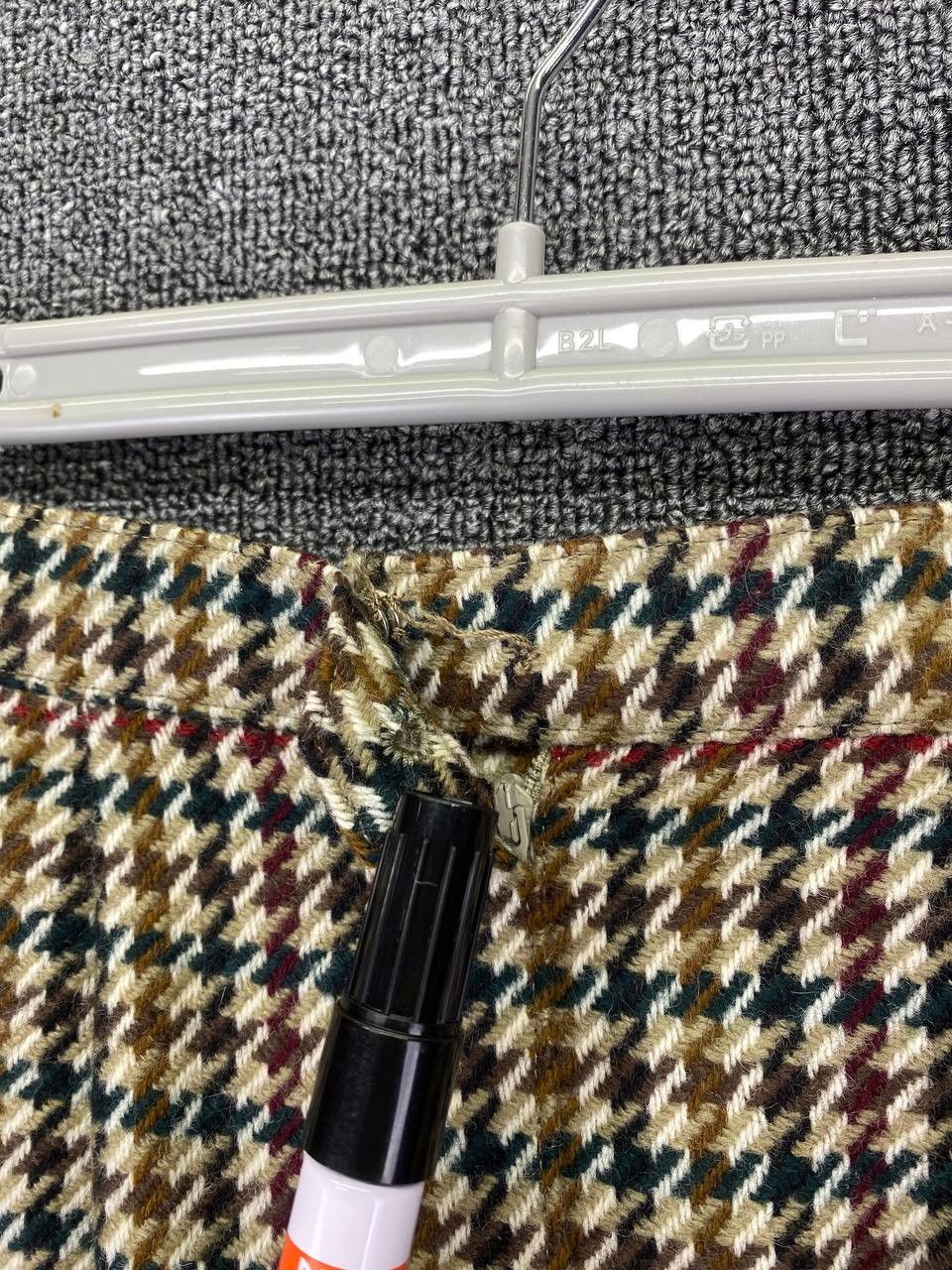Burberry Vintage 90's Burberrys Nova Check Wool Skirt Size 25" / US 0 / IT 36 - 8 Thumbnail