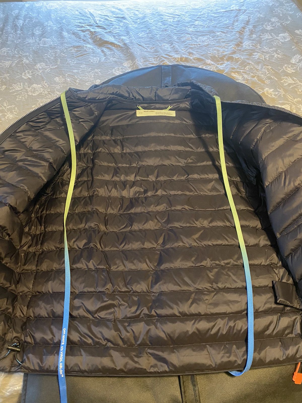 Off-White Off-white Puffer hoodie Jacket Size US M / EU 48-50 / 2 - 10 Thumbnail