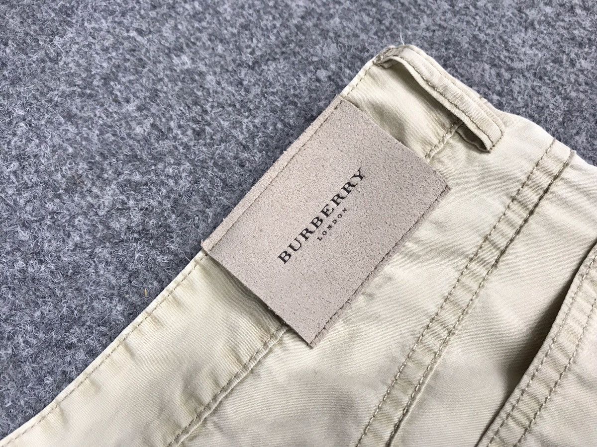 Burberry Burberry London Casual pants Size US 32 / EU 48 - 3 Thumbnail
