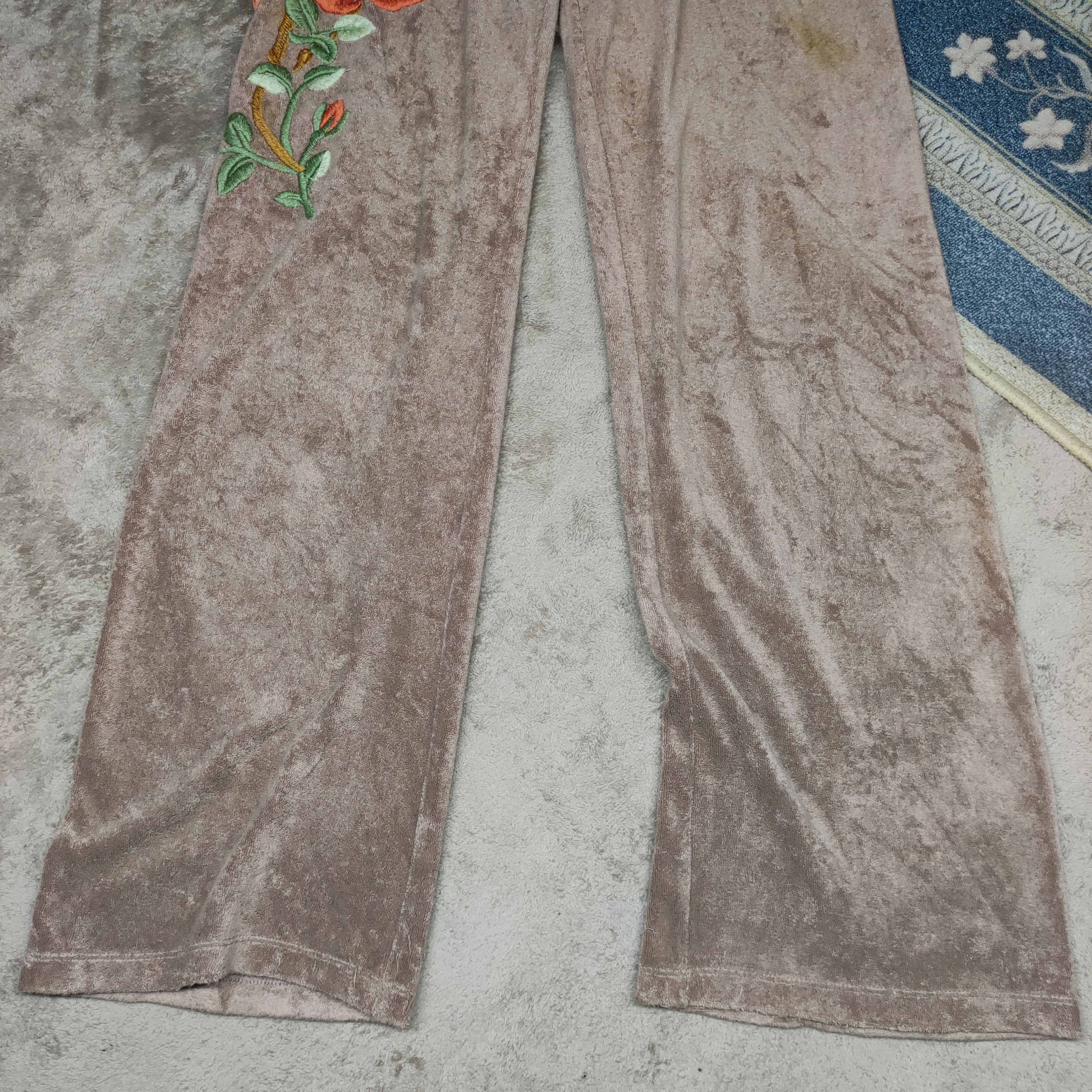 Juicy Couture Juicy couture big flowers embroidered pant Size US 30 / EU 46 - 7 Thumbnail