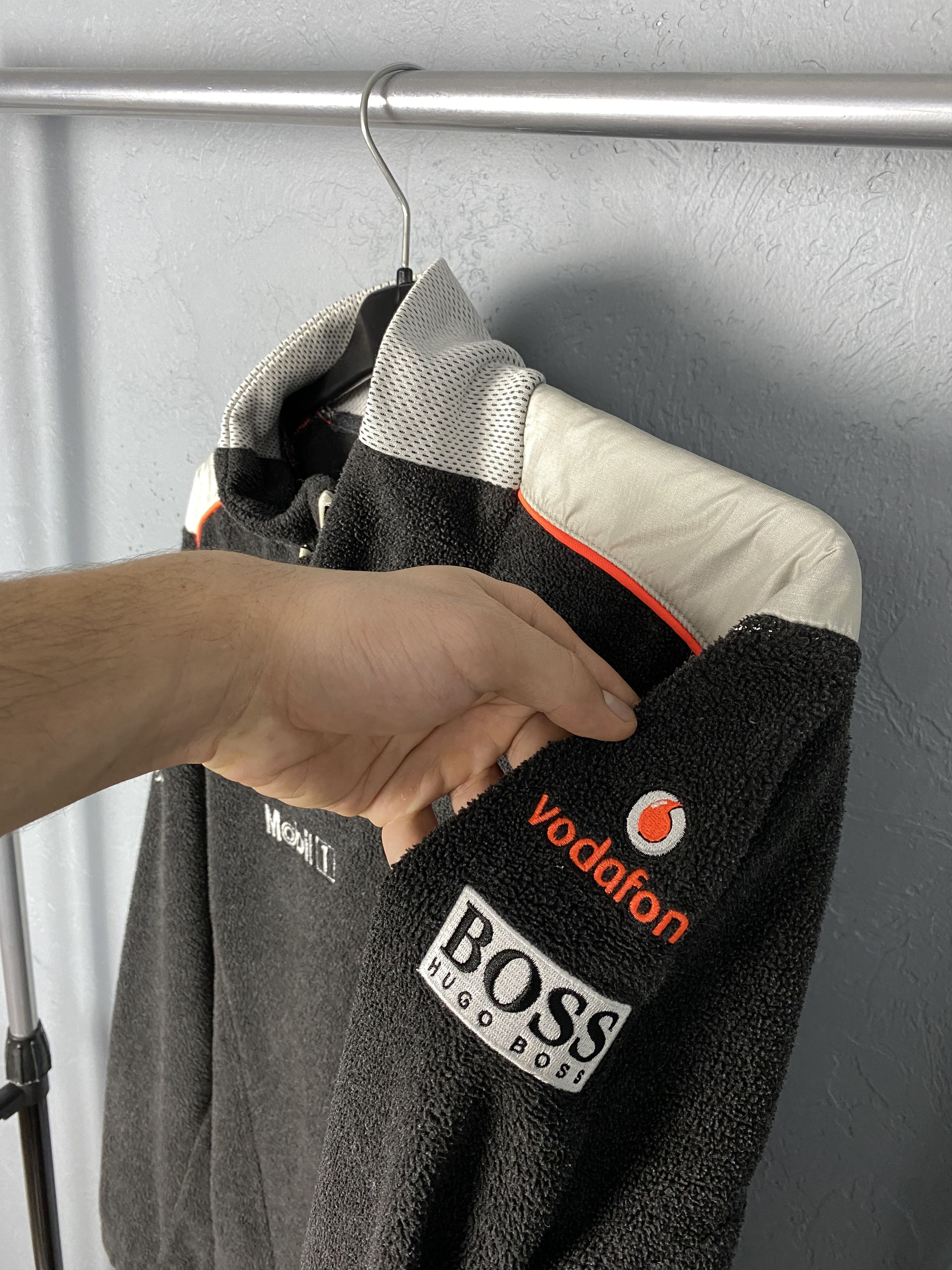 Hugo Boss Mercedes Benz Hugo Boss Vintage FADED Mens Fleece Jacket Size US L / EU 52-54 / 3 - 5 Thumbnail