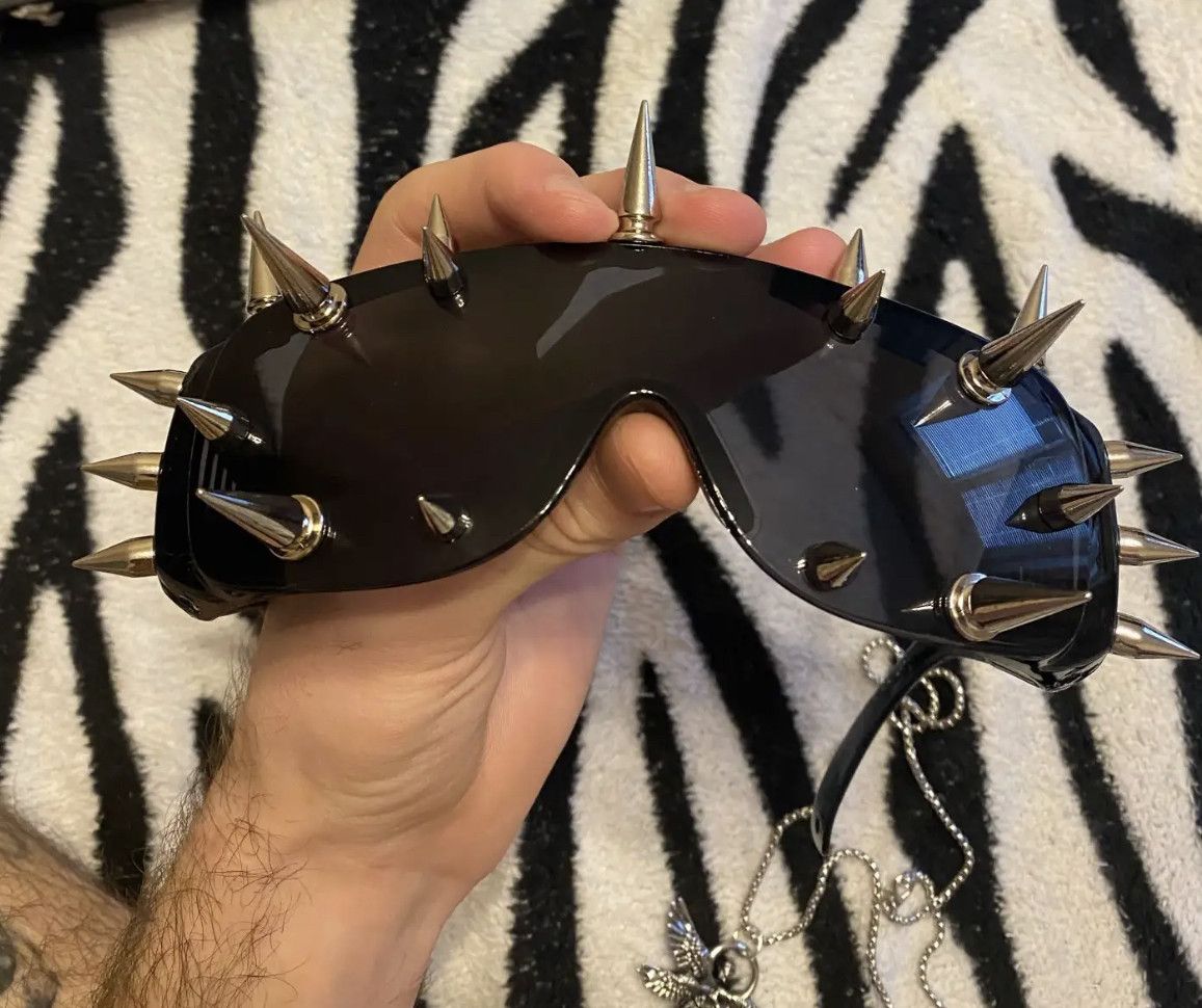 Other 🔥Luxury Metal Rivet Futuristic Sunglasses Eyewear Size ONE SIZE - 4 Thumbnail