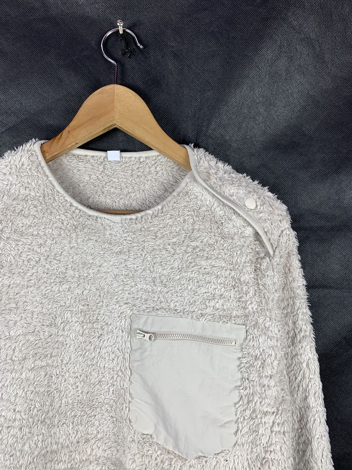 Japanese Brand × Uniqlo Steals! Uniqlo Fleece Single Pocket Buttoned Sweater Size US M / EU 48-50 / 2 - 4 Thumbnail