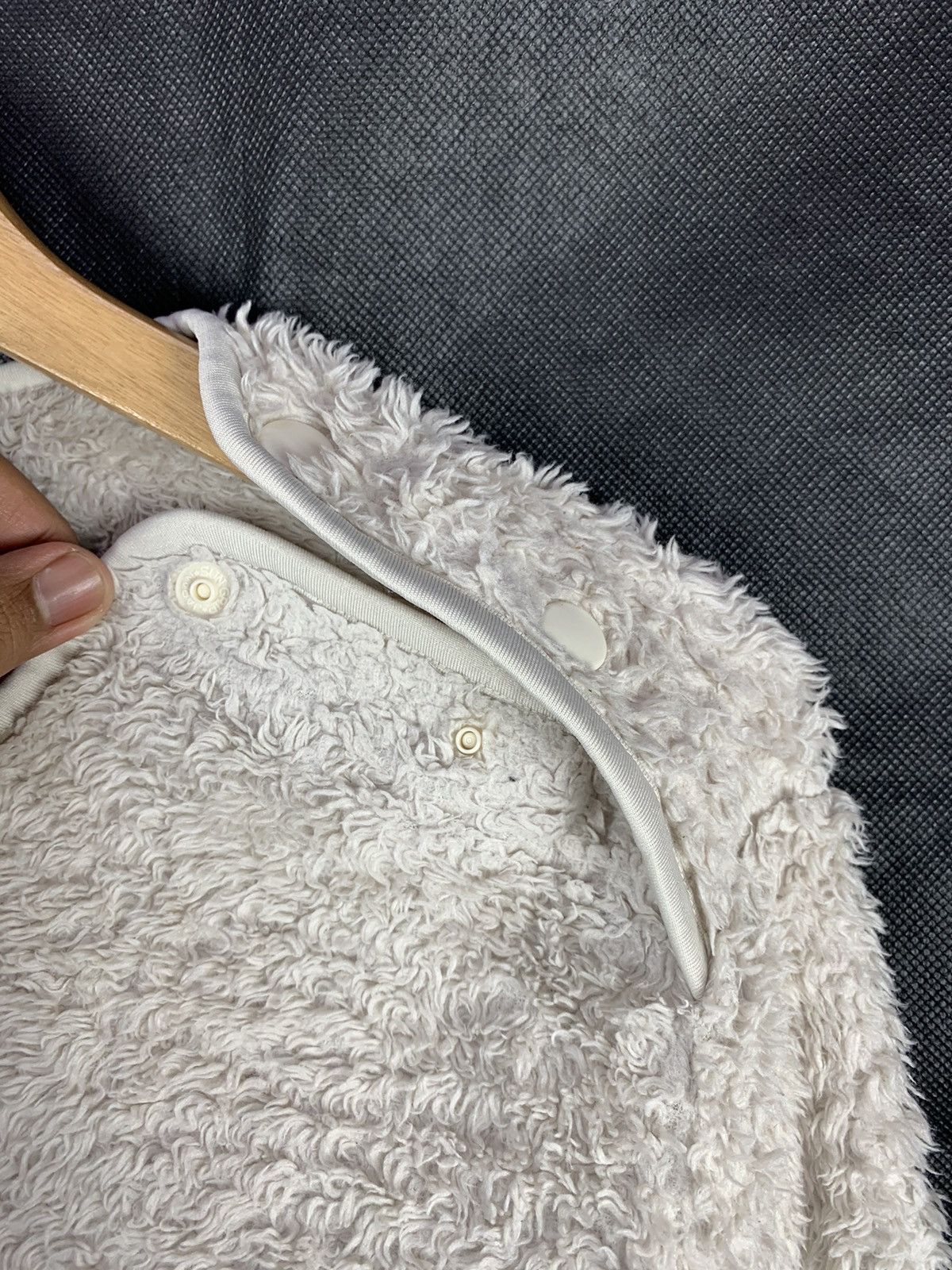 Japanese Brand × Uniqlo Steals! Uniqlo Fleece Single Pocket Buttoned Sweater Size US M / EU 48-50 / 2 - 6 Thumbnail