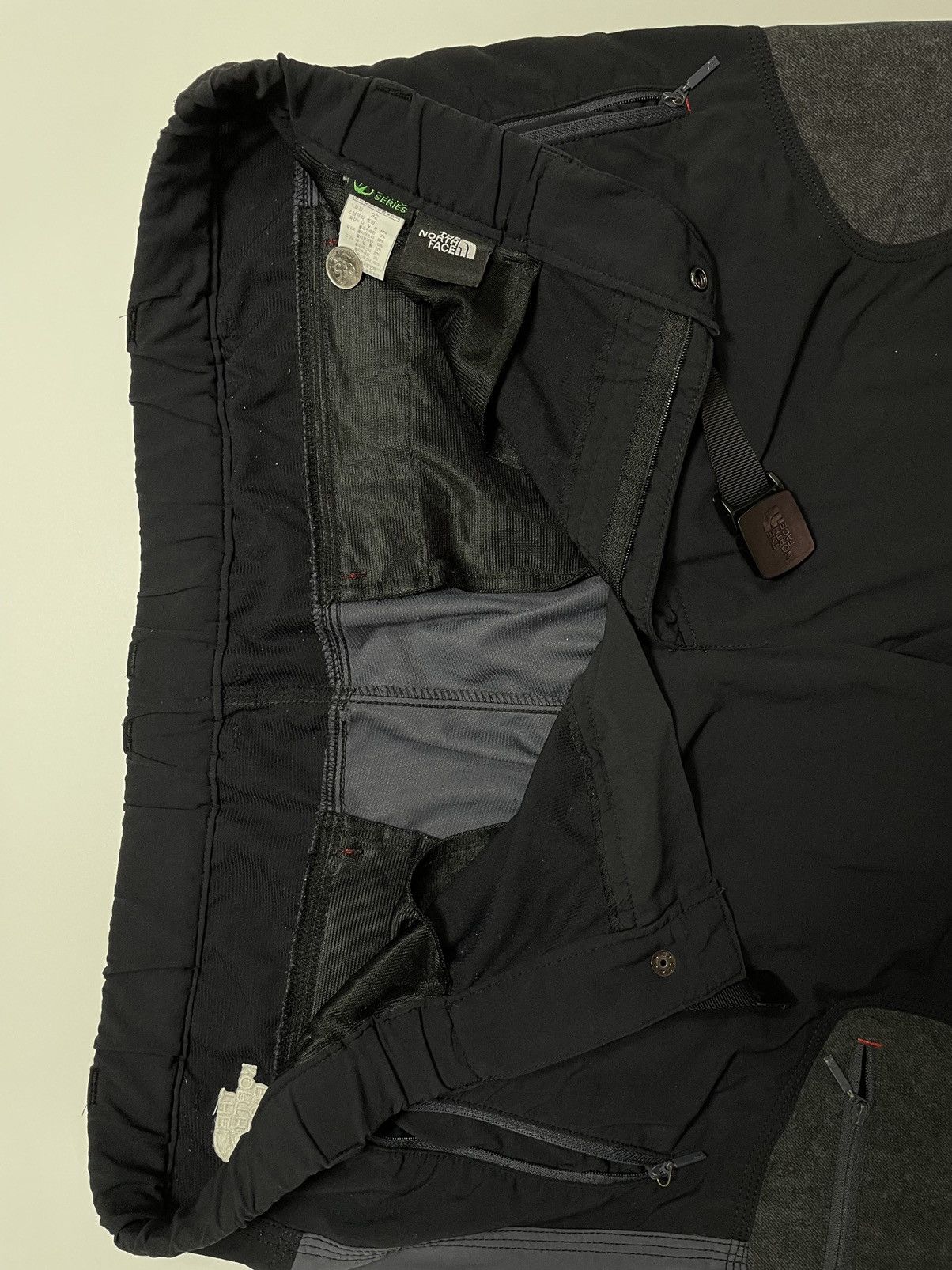 The North Face × Vintage Vintage The North Face Hiking Pant Dyno Series silver Black Size US 37 - 12 Thumbnail