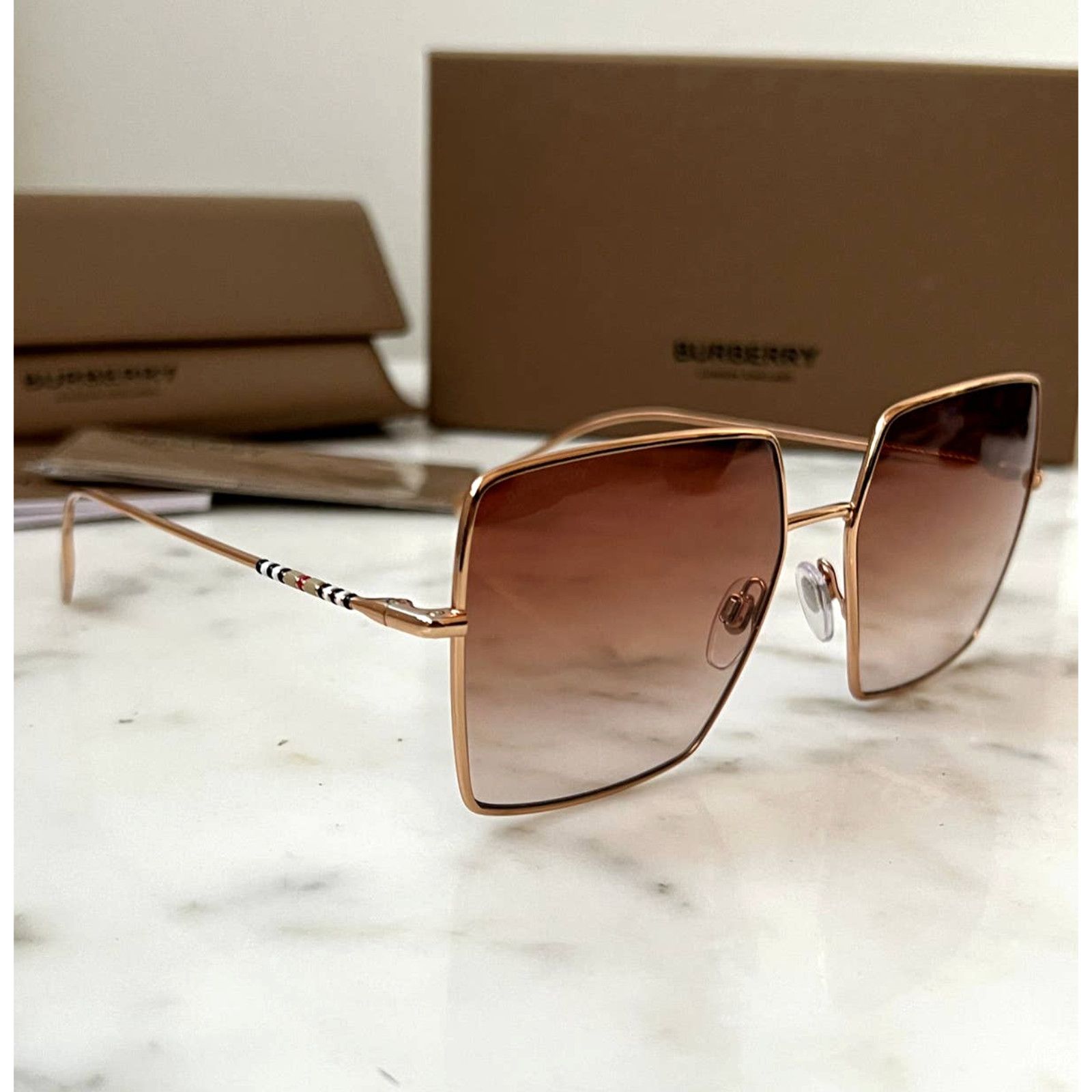Burberry DAPHNE Square women\'s gold black metal sunglasses BURBERRY SUNGLASSES DAPHNE - BE3133 133713 58 main image 2
