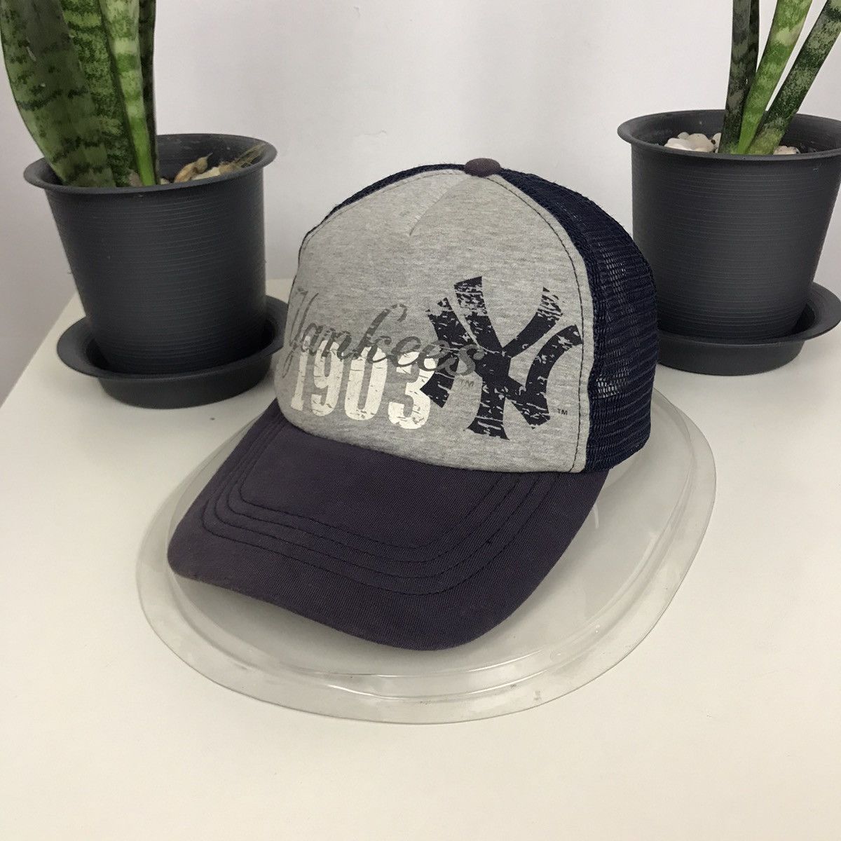 image of Mlb x New York Yankees Vintage Ny Yankees Trucker Hat in White, Men's