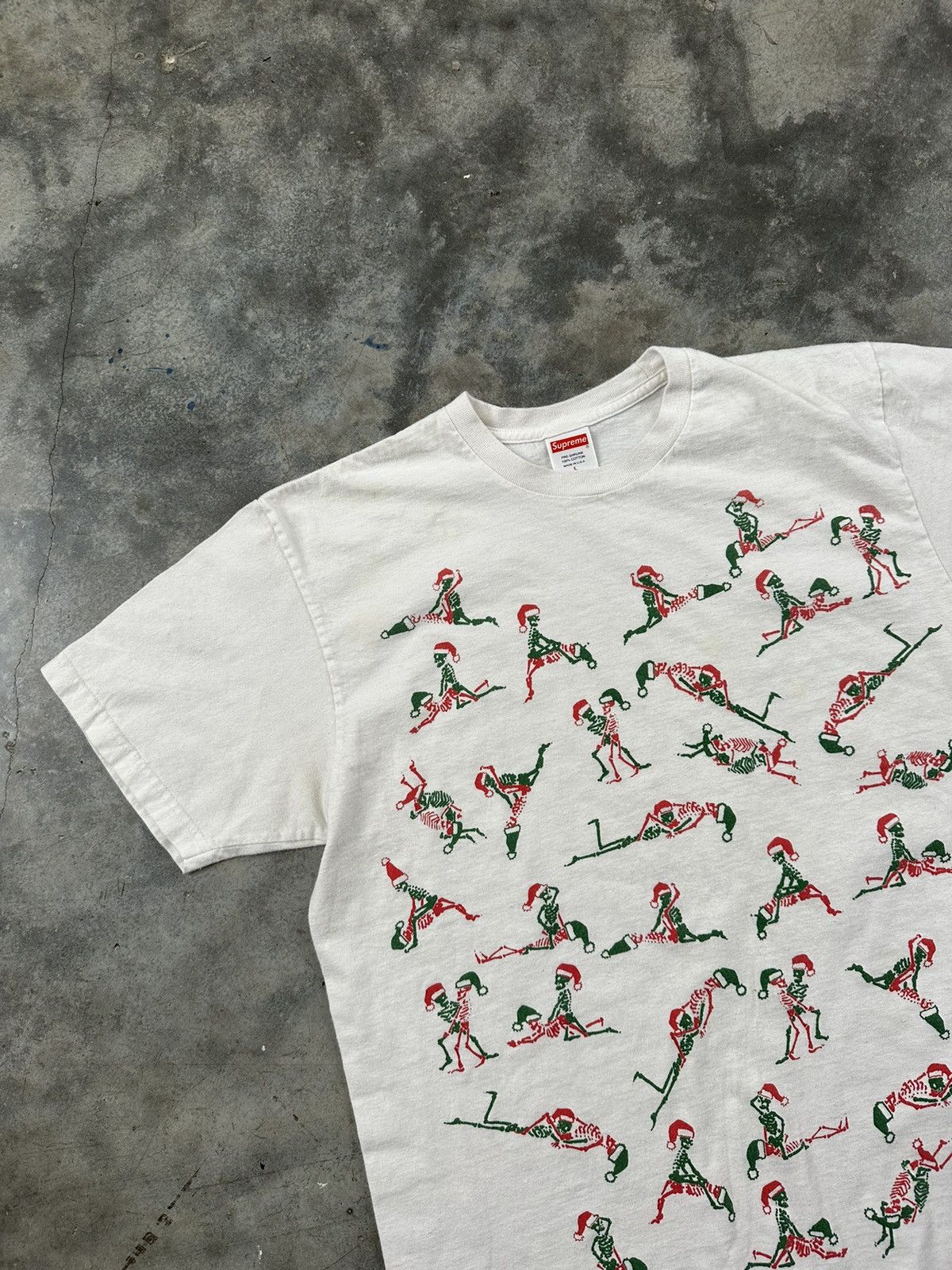 Supreme Supreme Christmas 2017 Skeletons Fucking Tee White Large Size US L / EU 52-54 / 3 - 2 Thumbnail