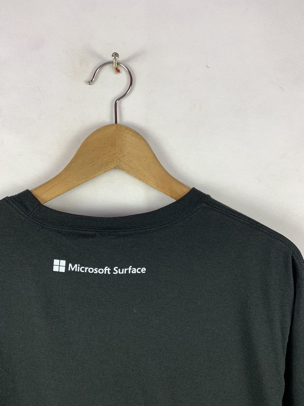 Microsoft Rare! Microsoft Surface Tech Promo Tee Size US XL / EU 56 / 4 - 4 Thumbnail
