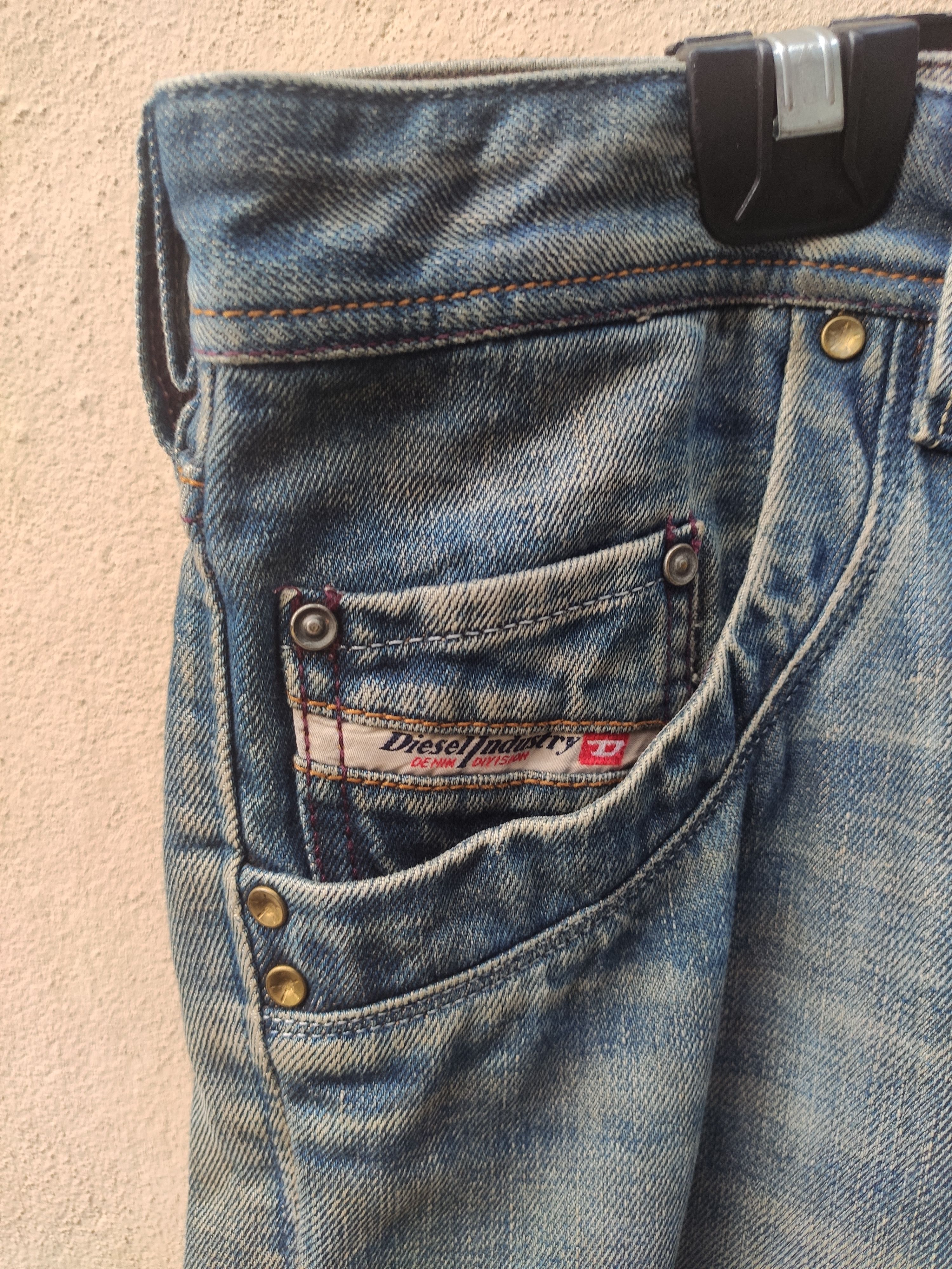 Diesel jeans distressed