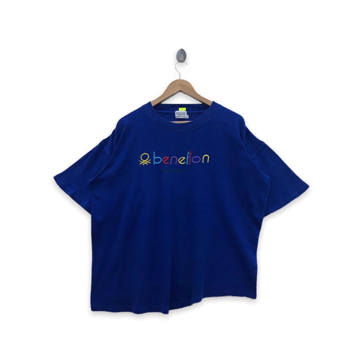 Rare!! United Colours Of Benetton art tee