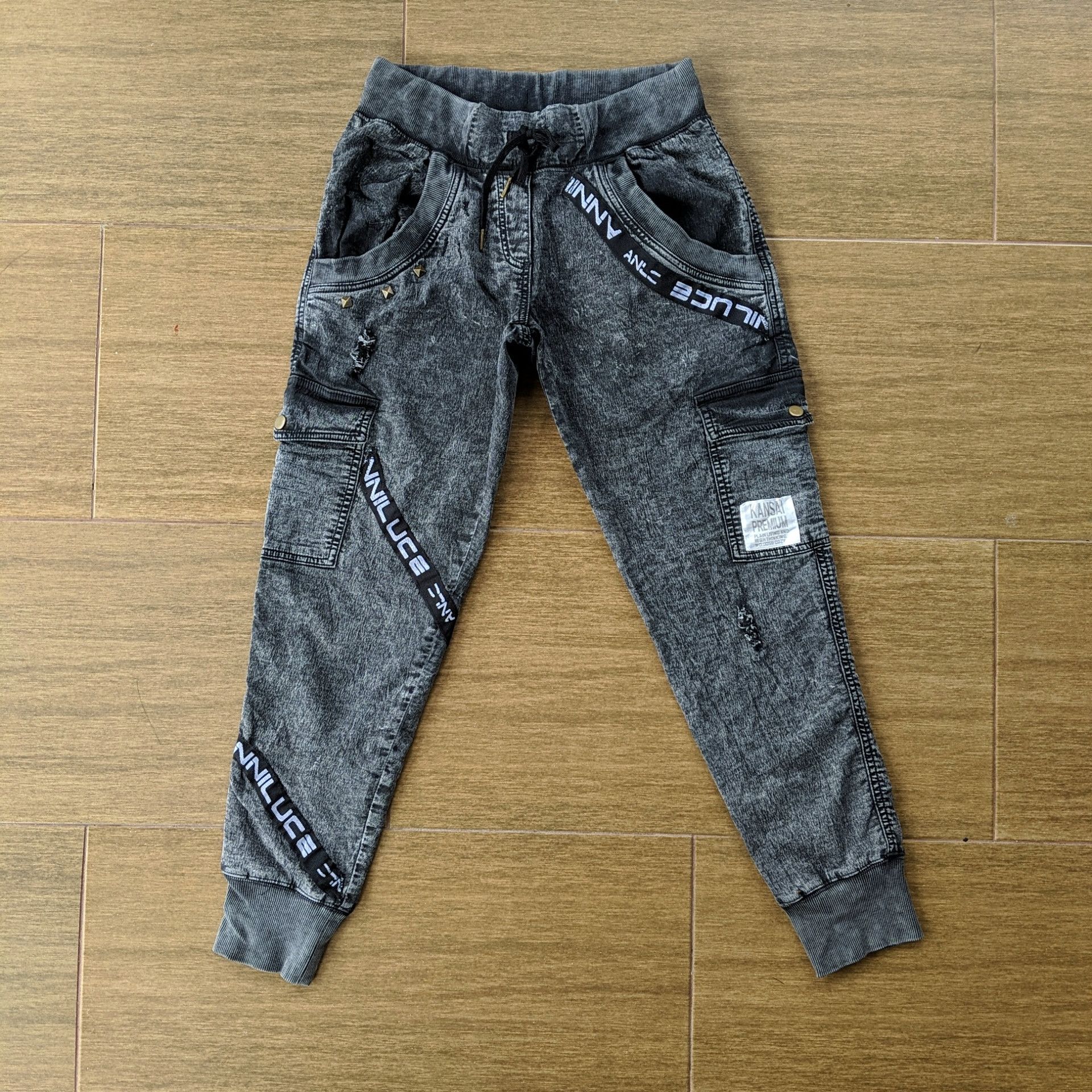 image of W26 Vintage Zumba Wear Multipocket Distressed Cargo Pants, Men's