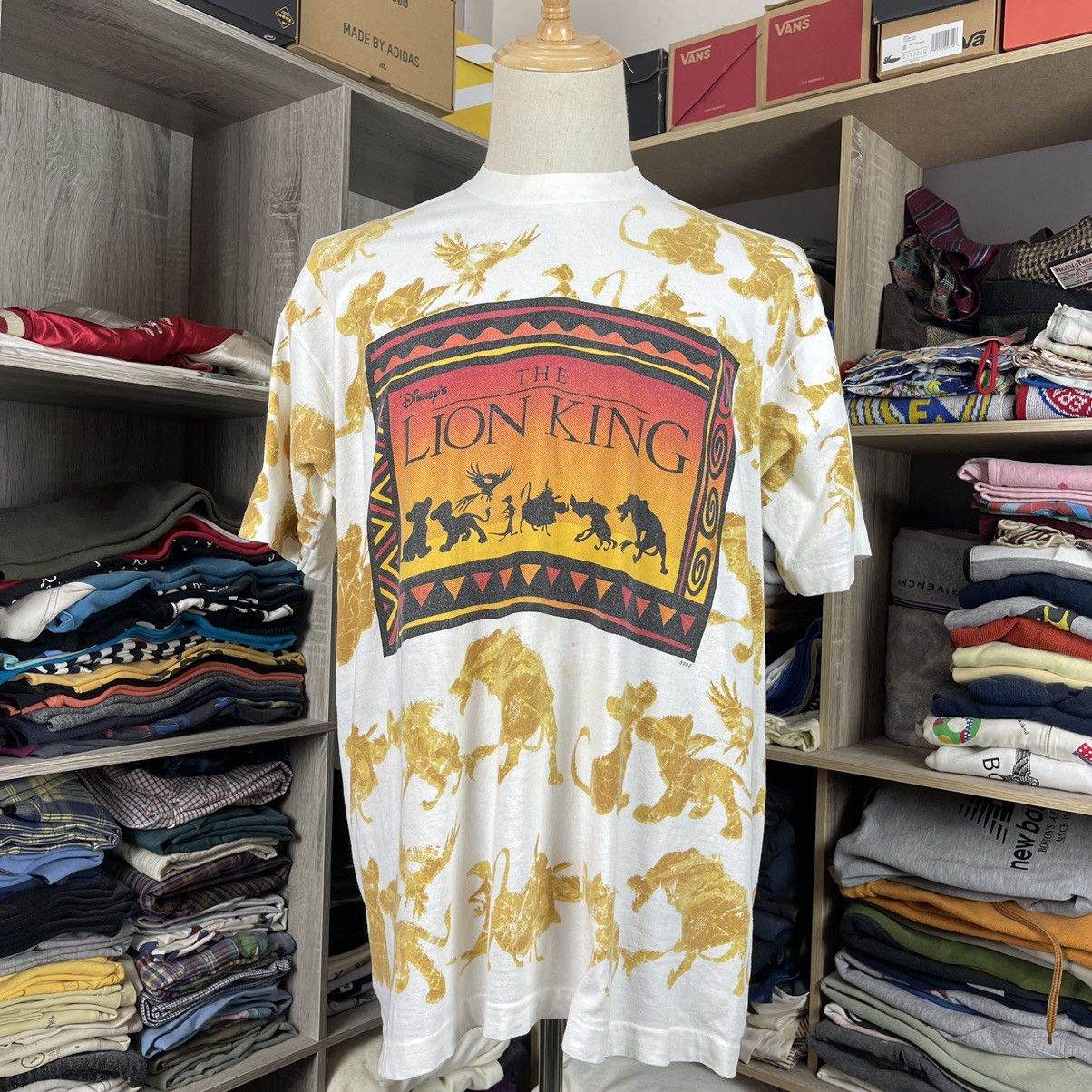 Vintage Vintage The Lion King Overprint Size US XL / EU 56 / 4 - 1 Thumbnail